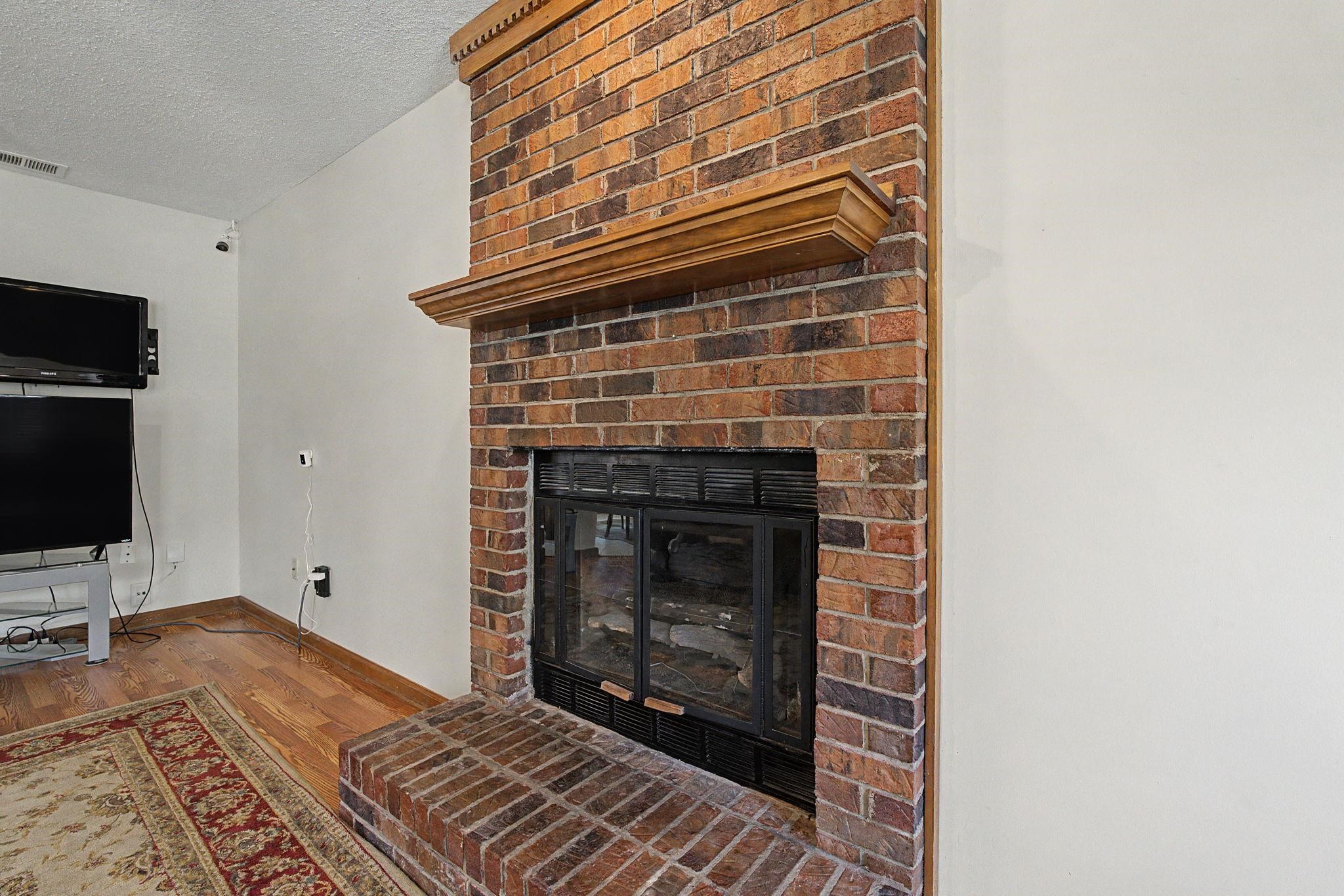 6949 DANEMAN DR
