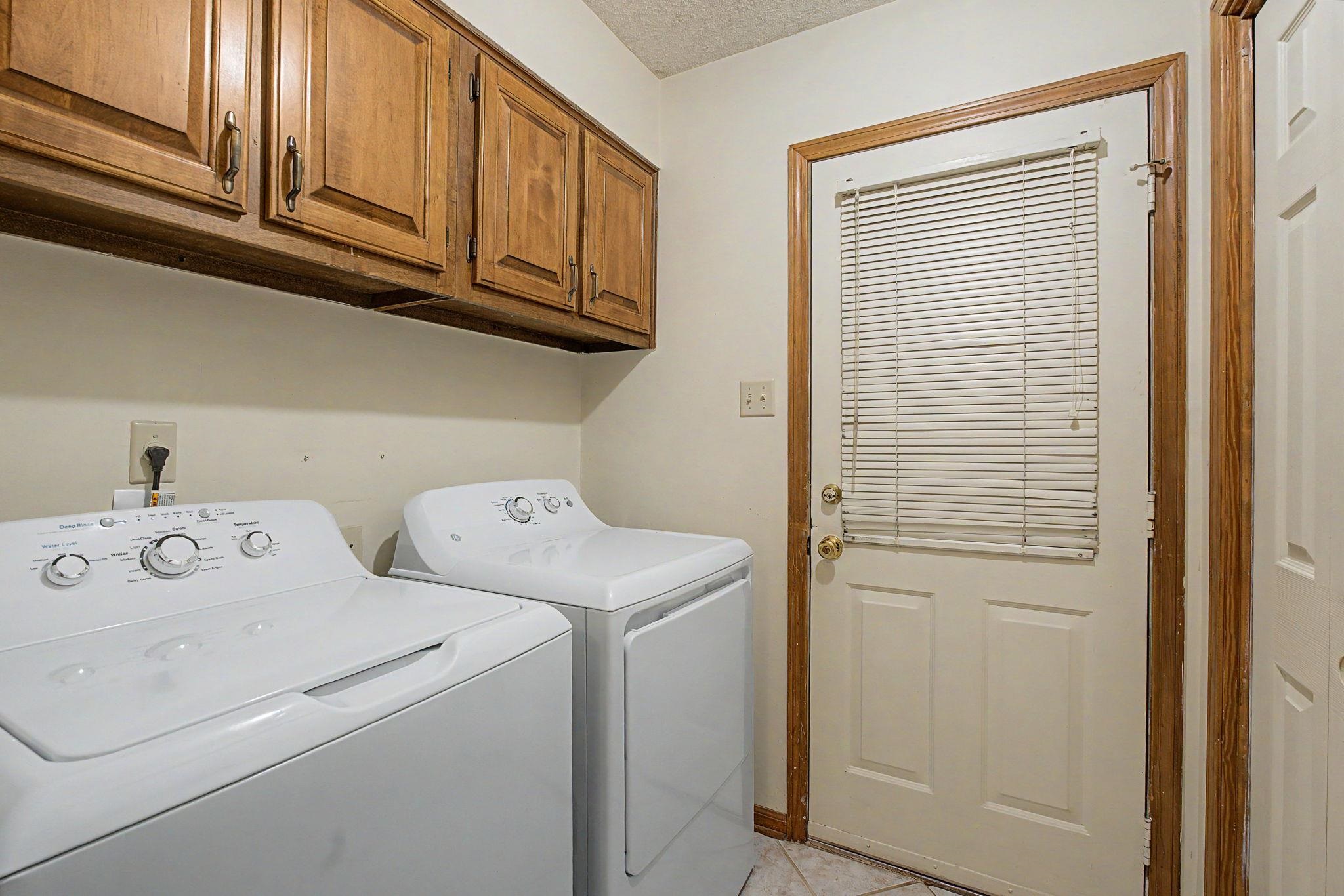 6949 DANEMAN DR