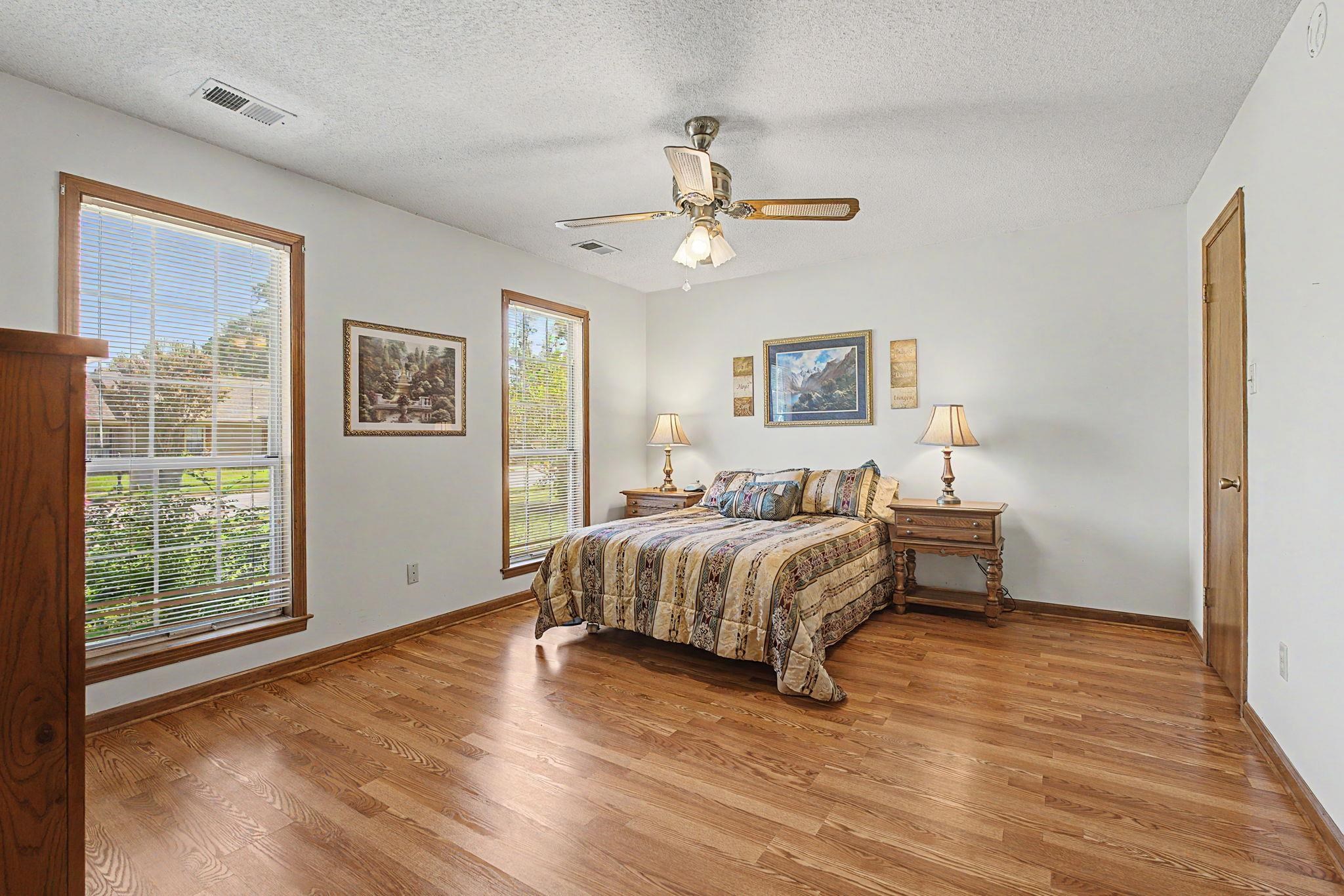 6949 DANEMAN DR