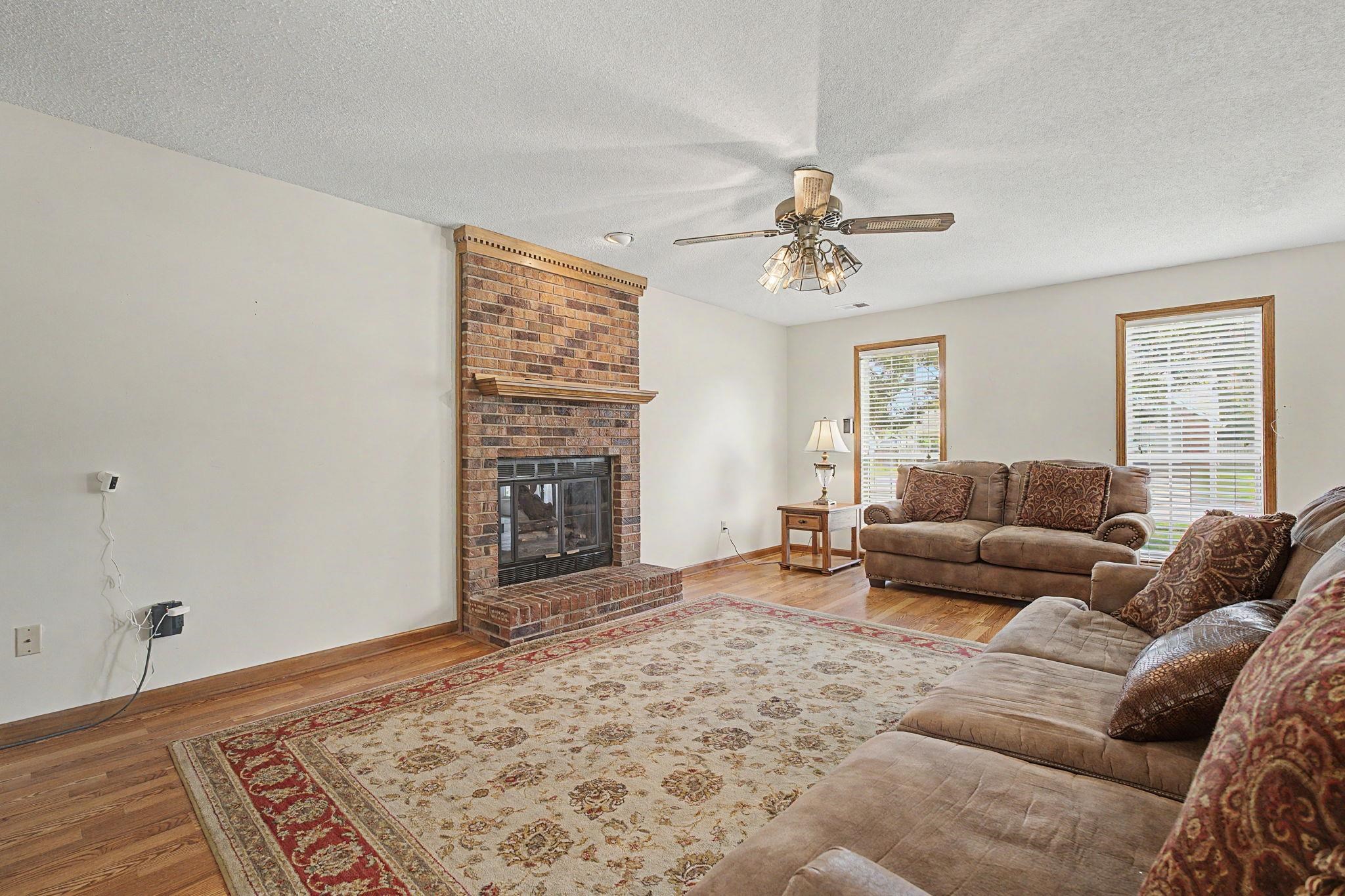 6949 DANEMAN DR
