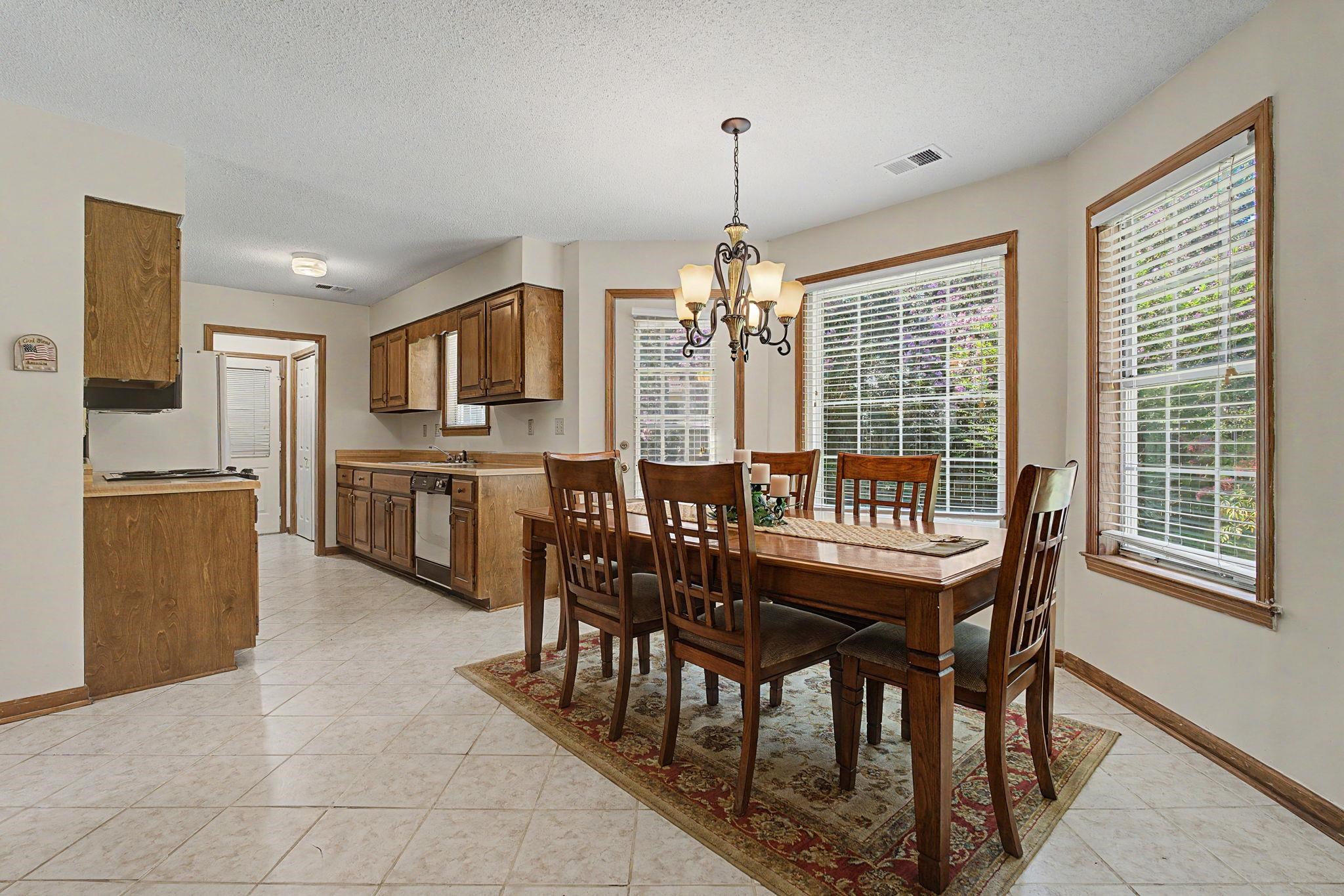 6949 DANEMAN DR