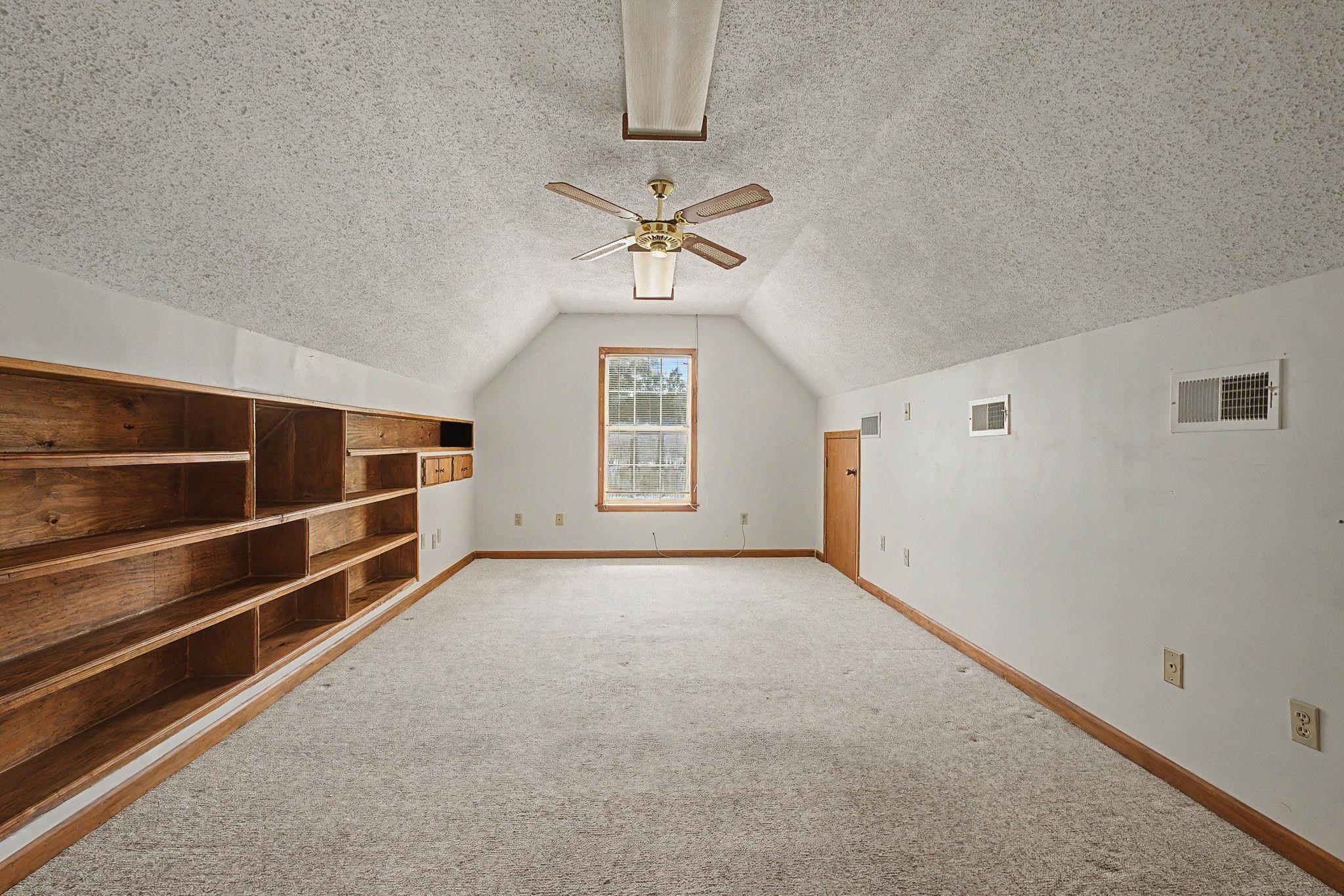 6949 DANEMAN DR