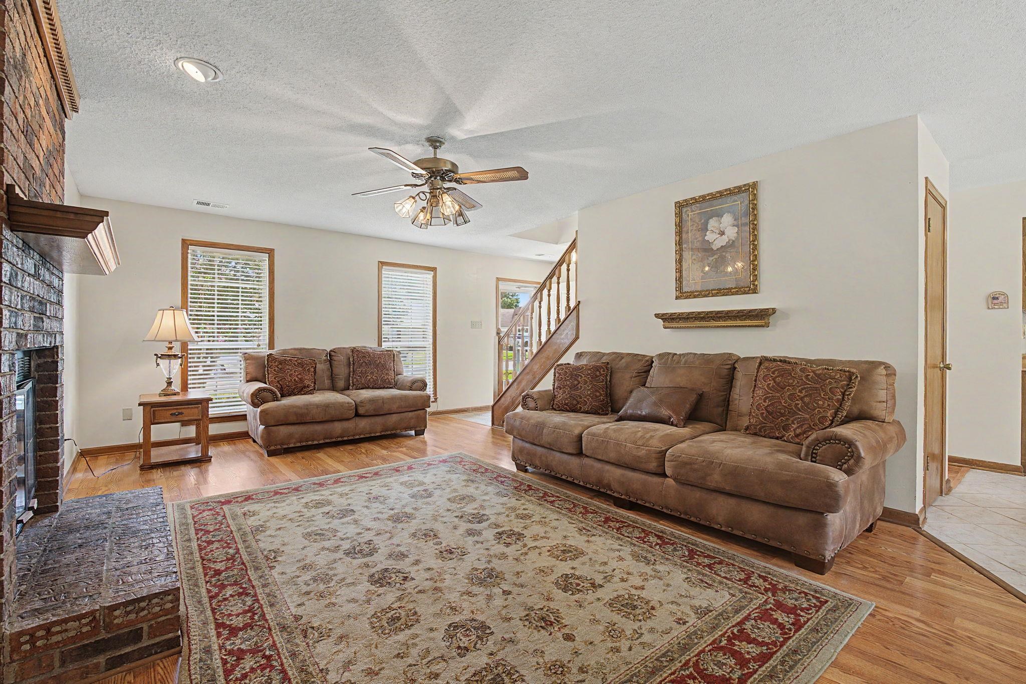 6949 DANEMAN DR
