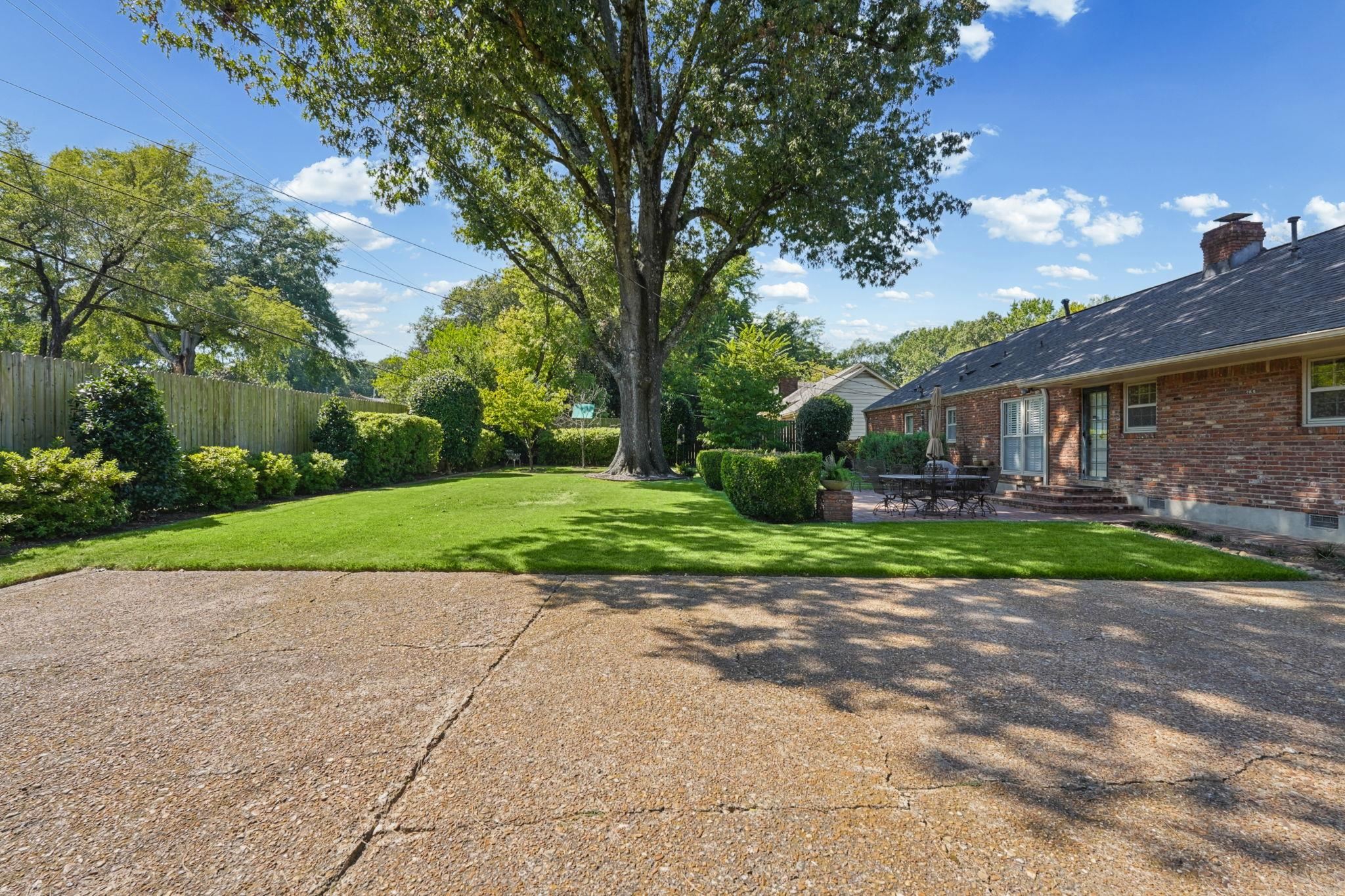 5233 MARY STARNES DR