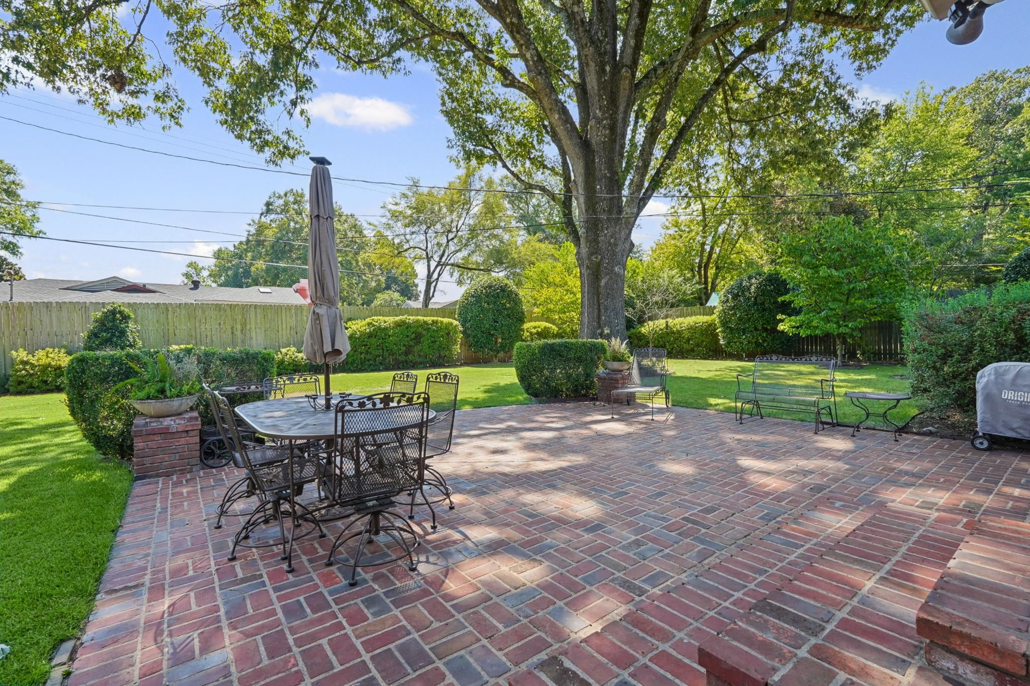 5233 MARY STARNES DR