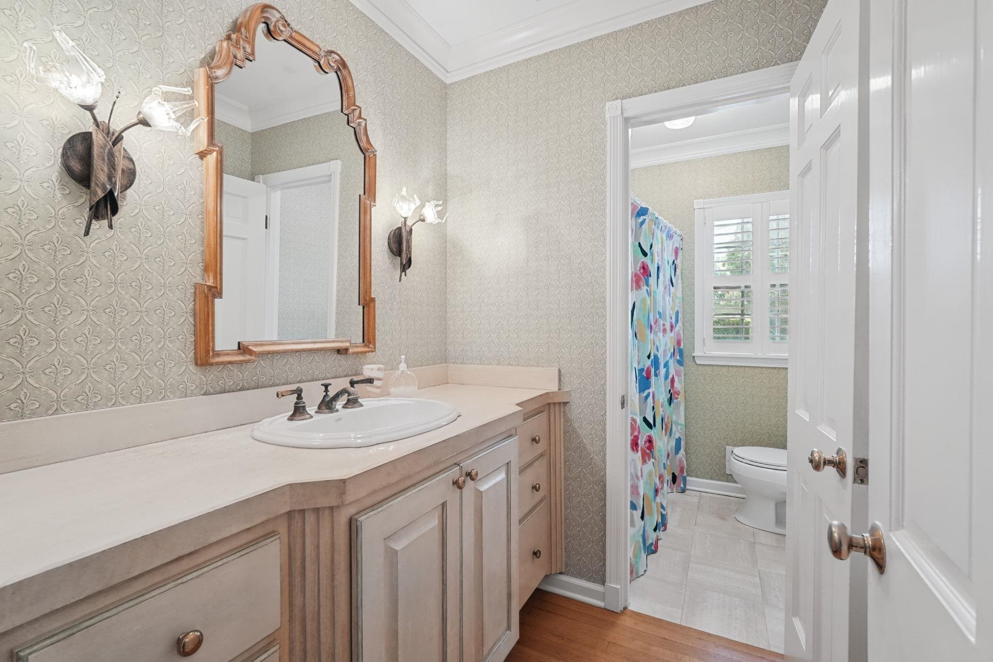 5233 MARY STARNES DR