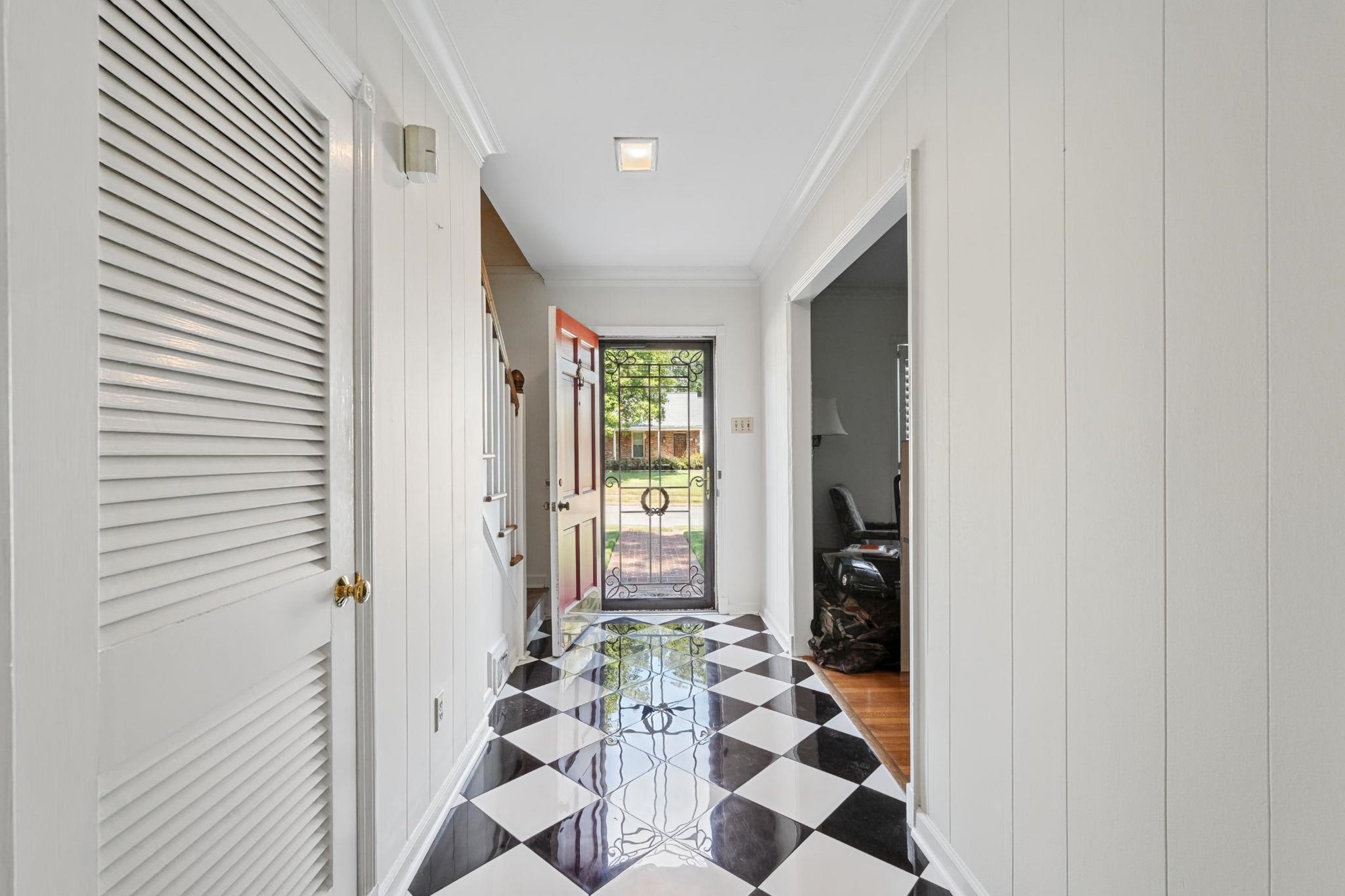 5233 MARY STARNES DR