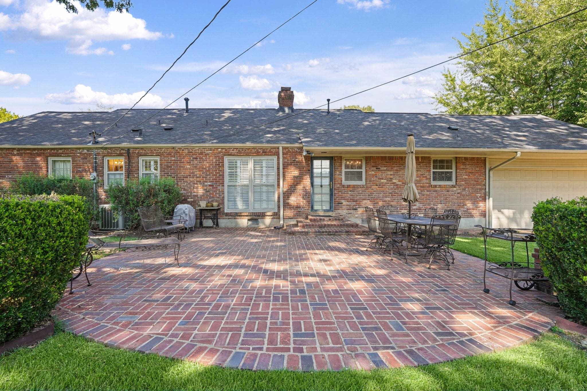 5233 MARY STARNES DR