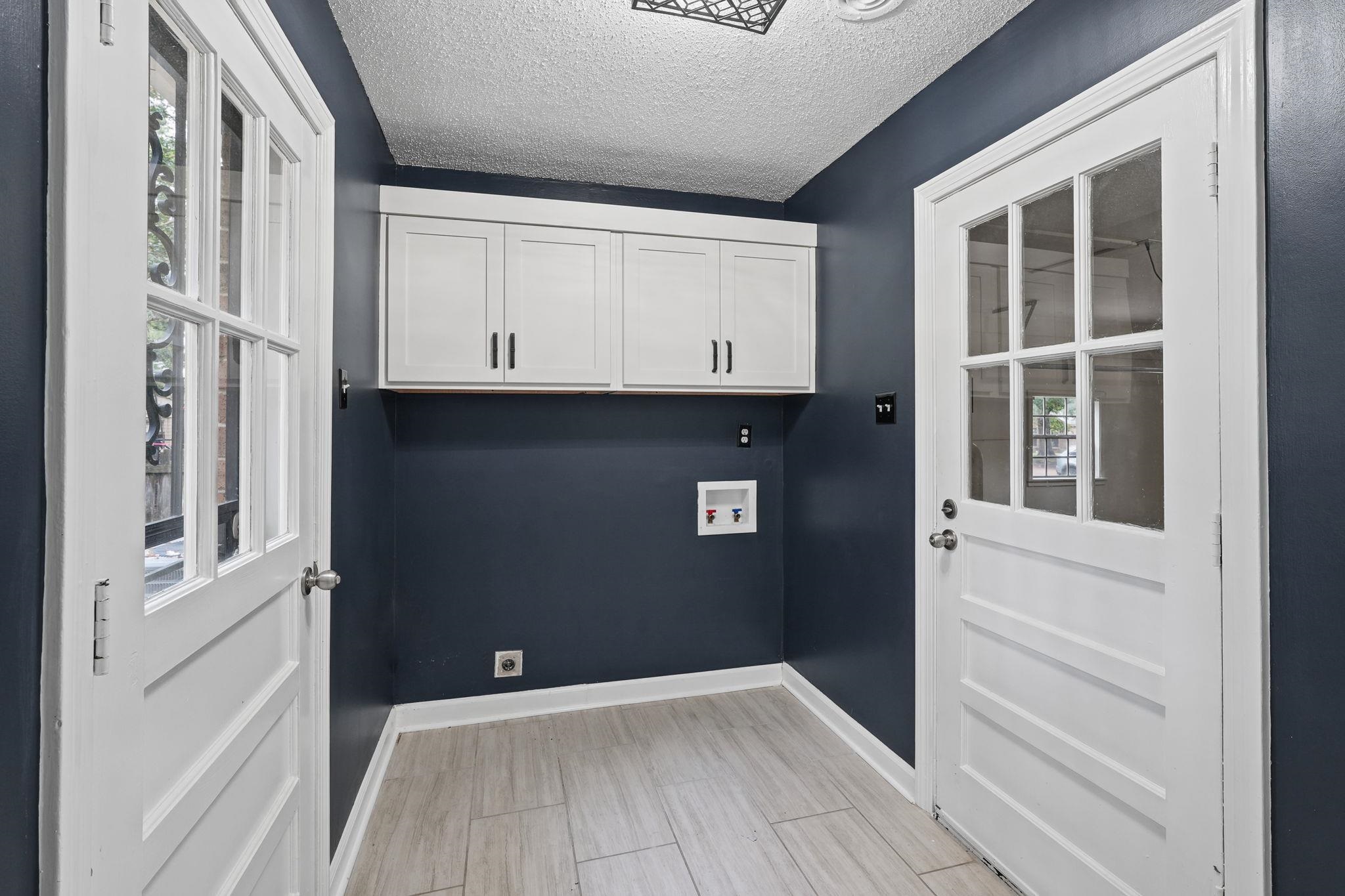 2531 MIMOSA TREE DR