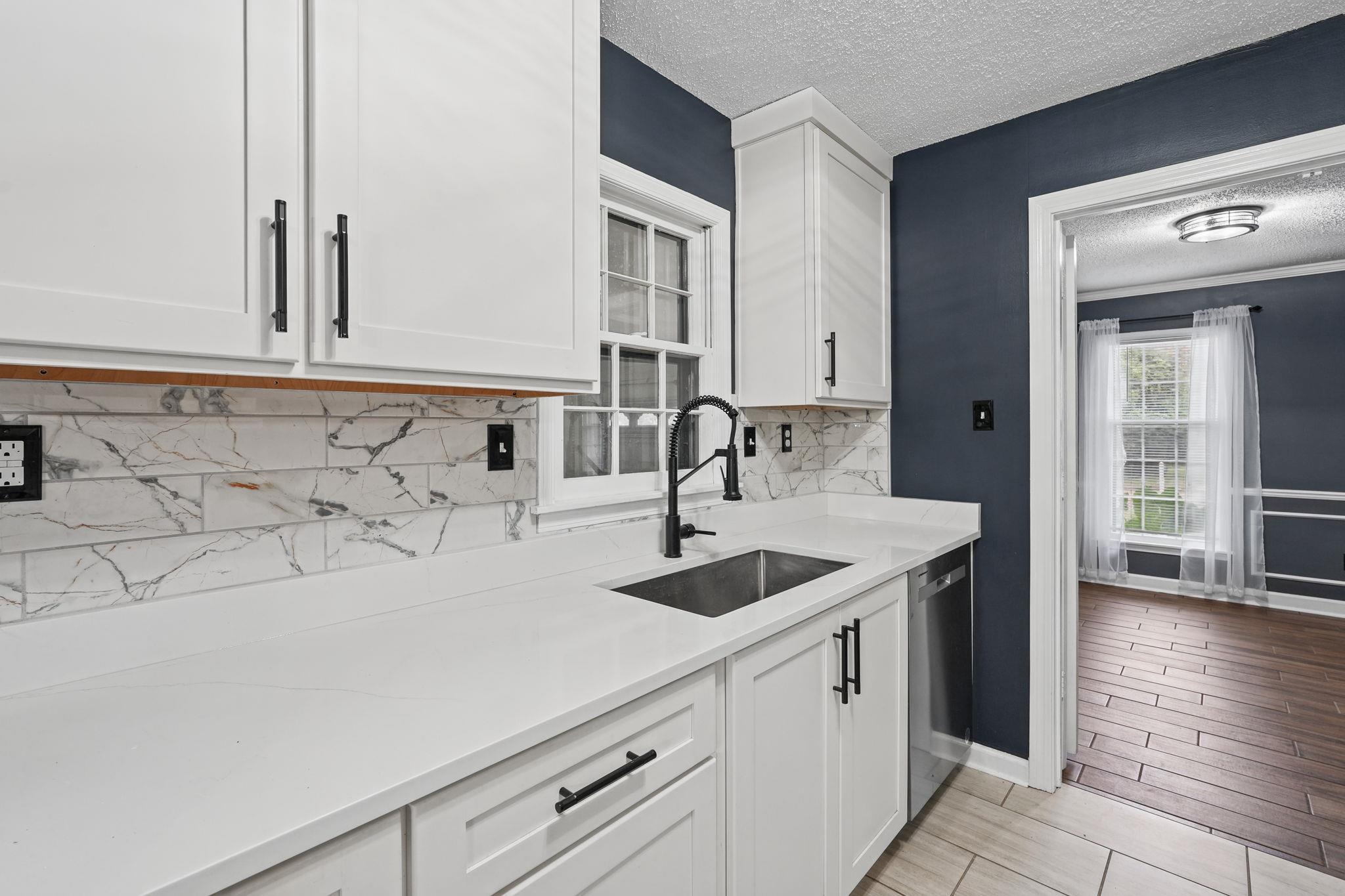 2531 MIMOSA TREE DR