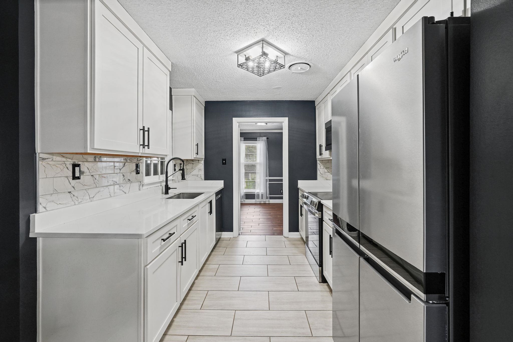 2531 MIMOSA TREE DR