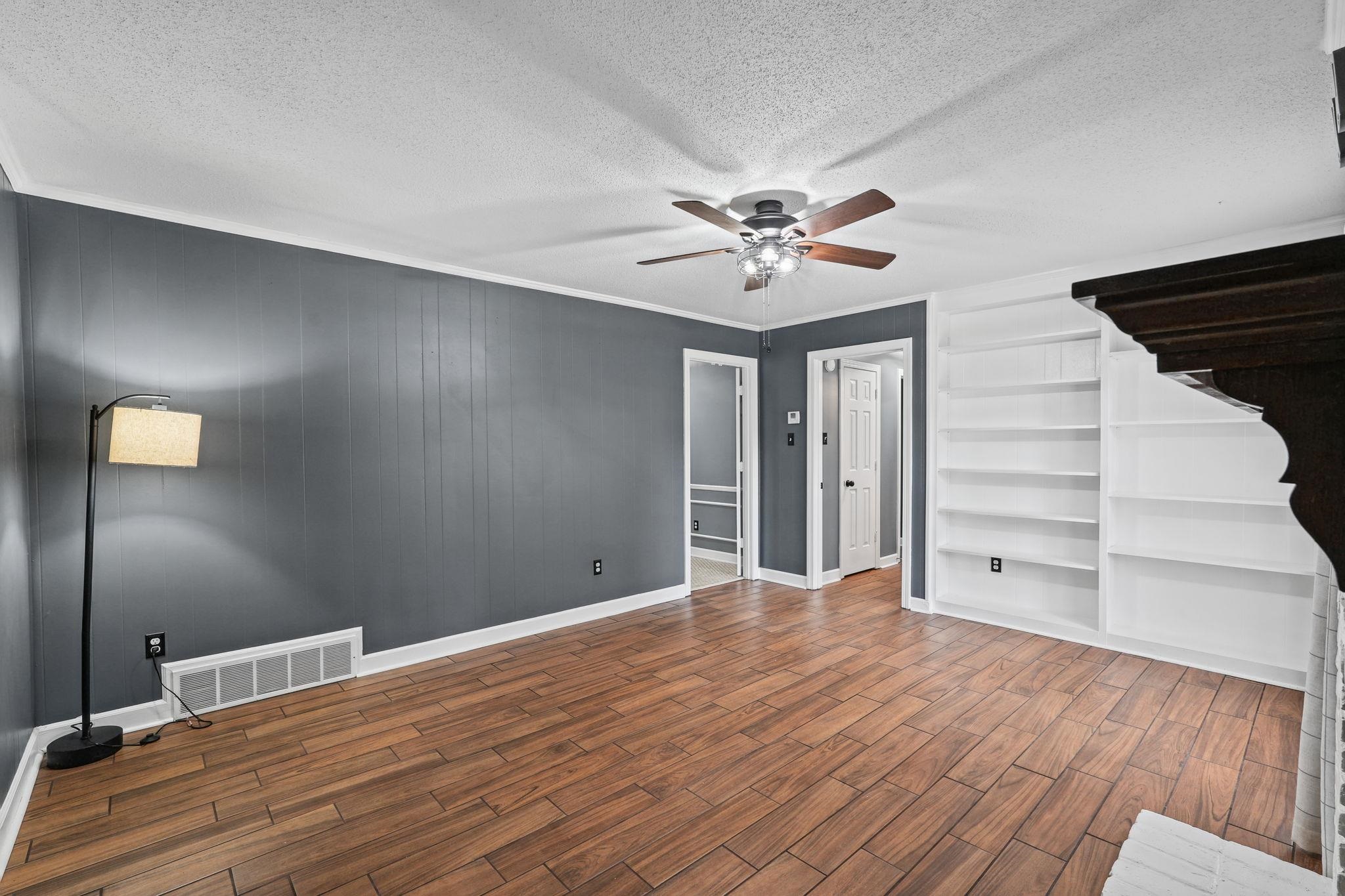 2531 MIMOSA TREE DR