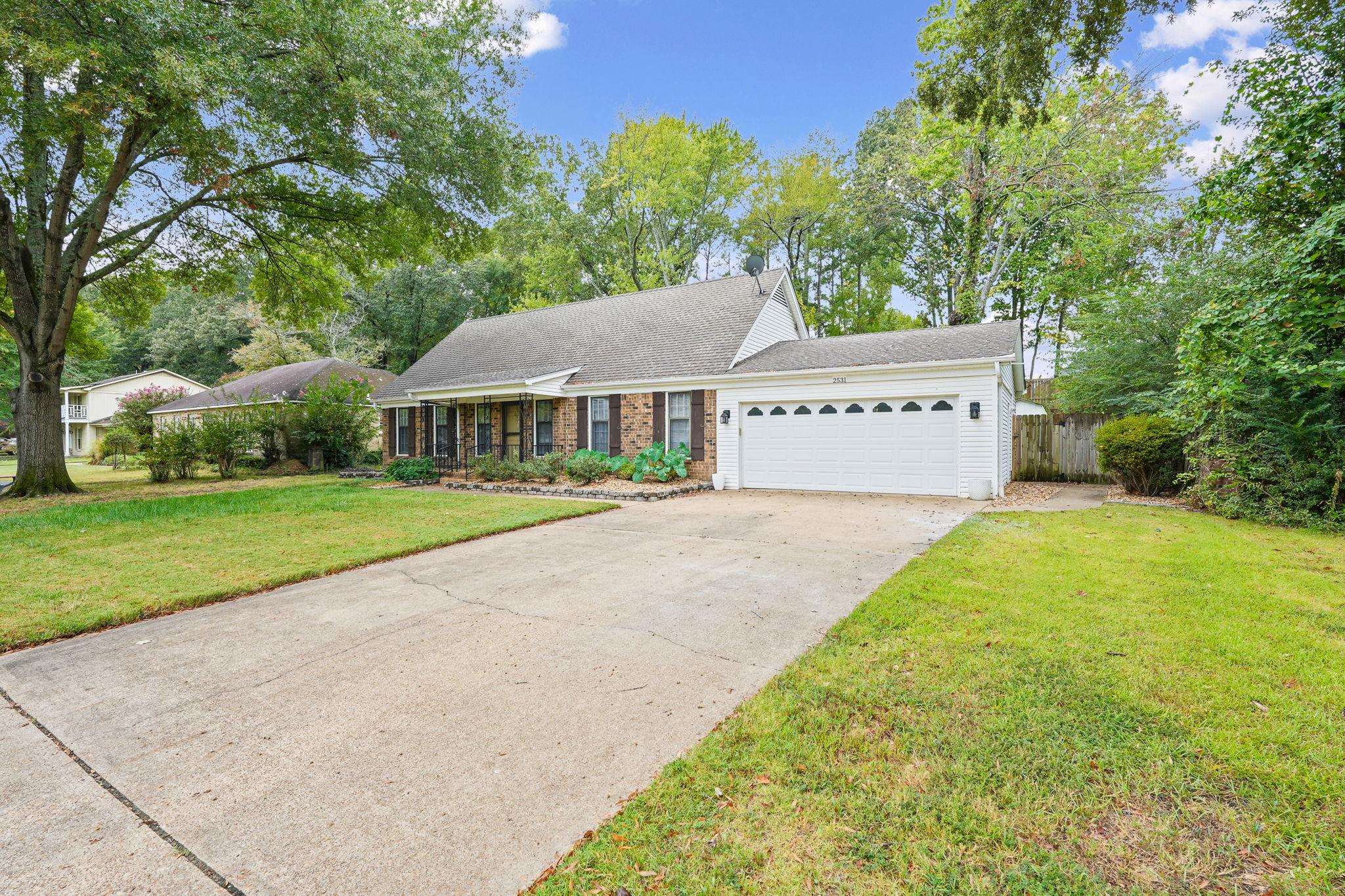 2531 MIMOSA TREE DR