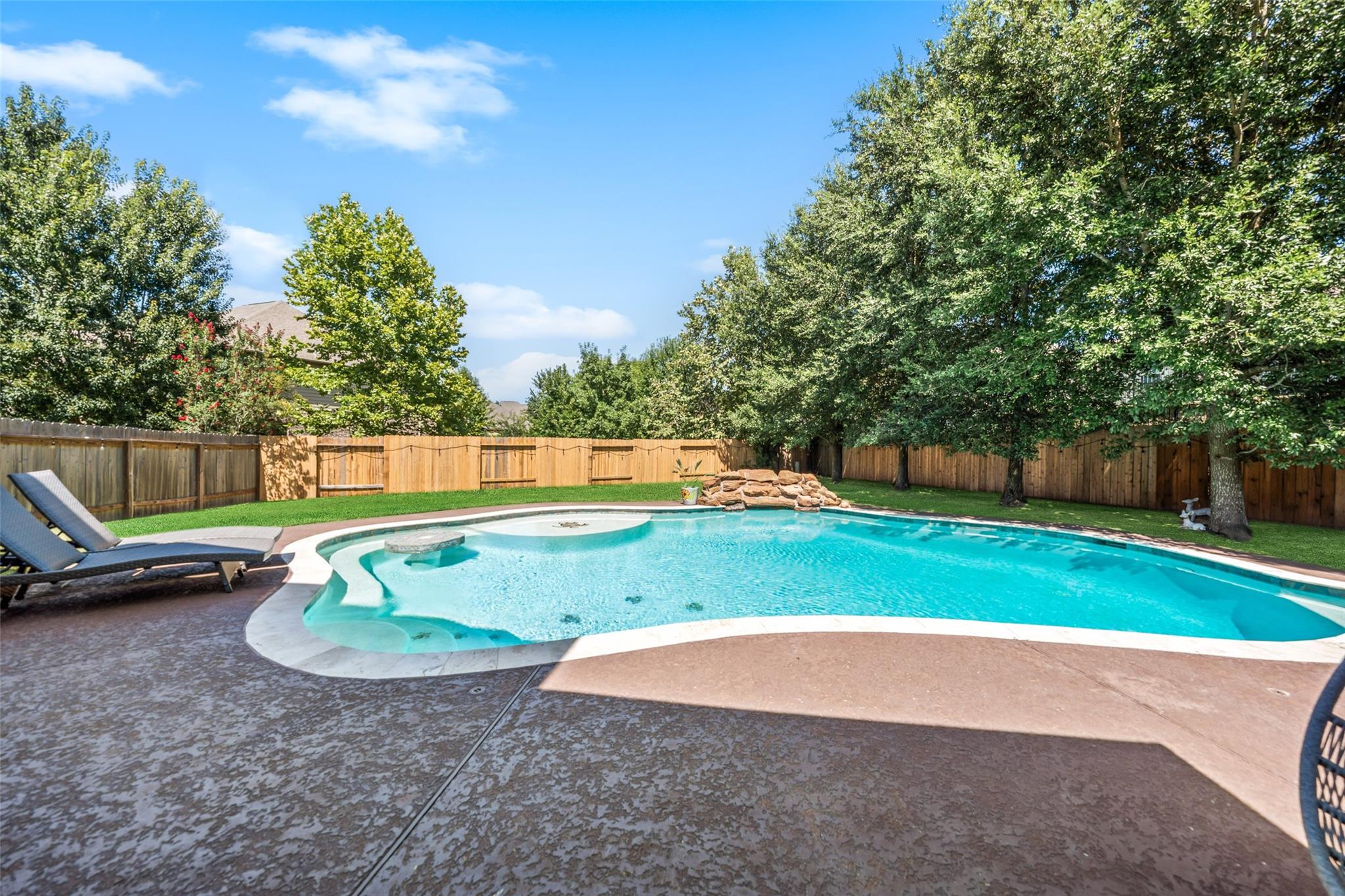 1804 Graystone Hills Court