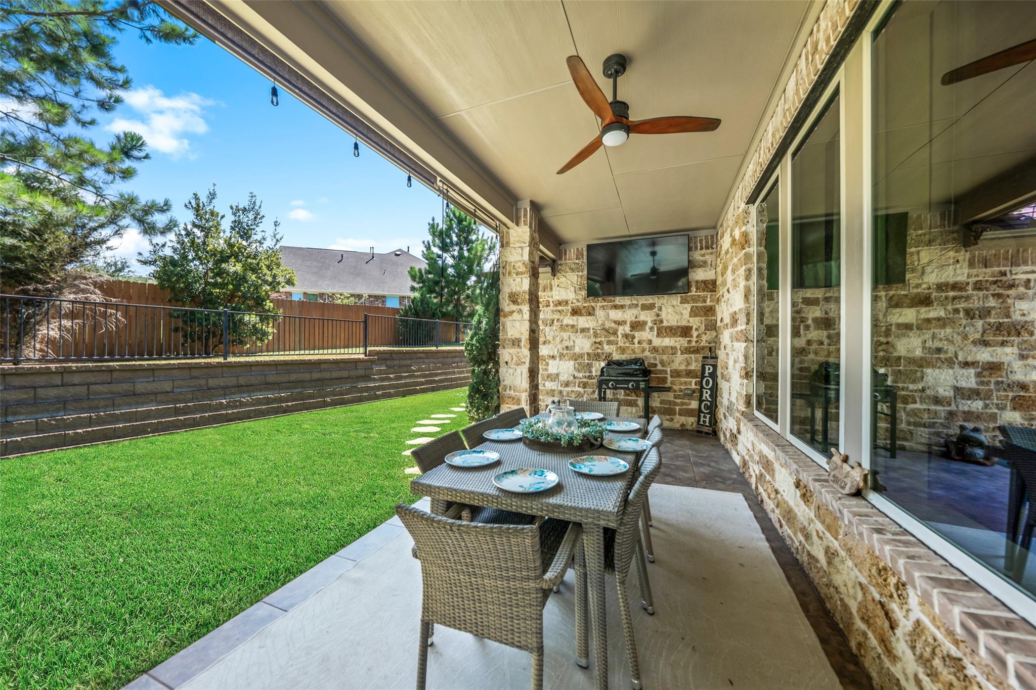 1804 Graystone Hills Court