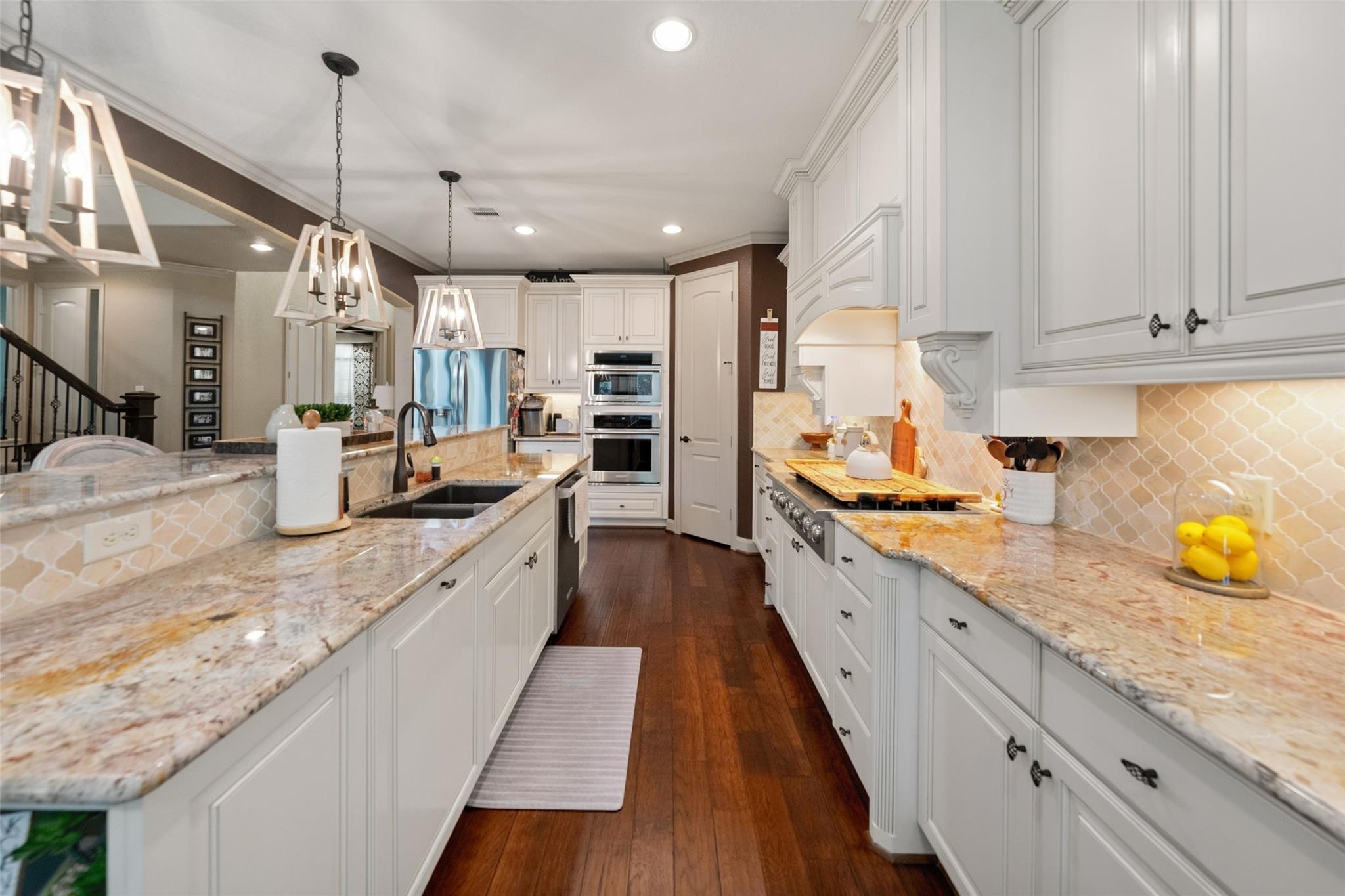 1804 Graystone Hills Court