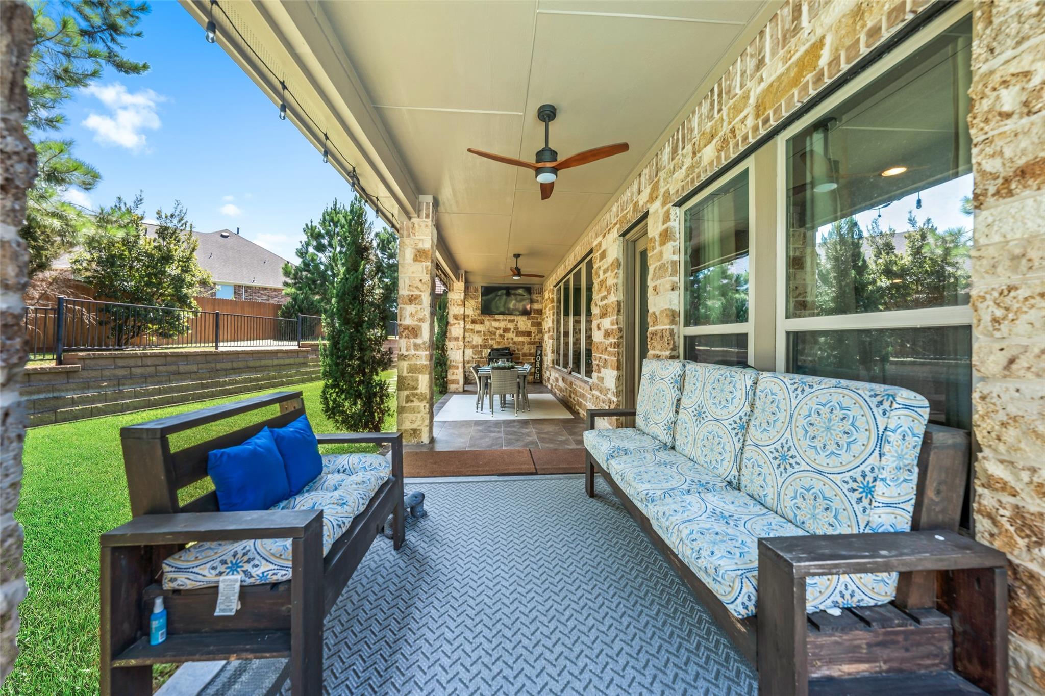 1804 Graystone Hills Court