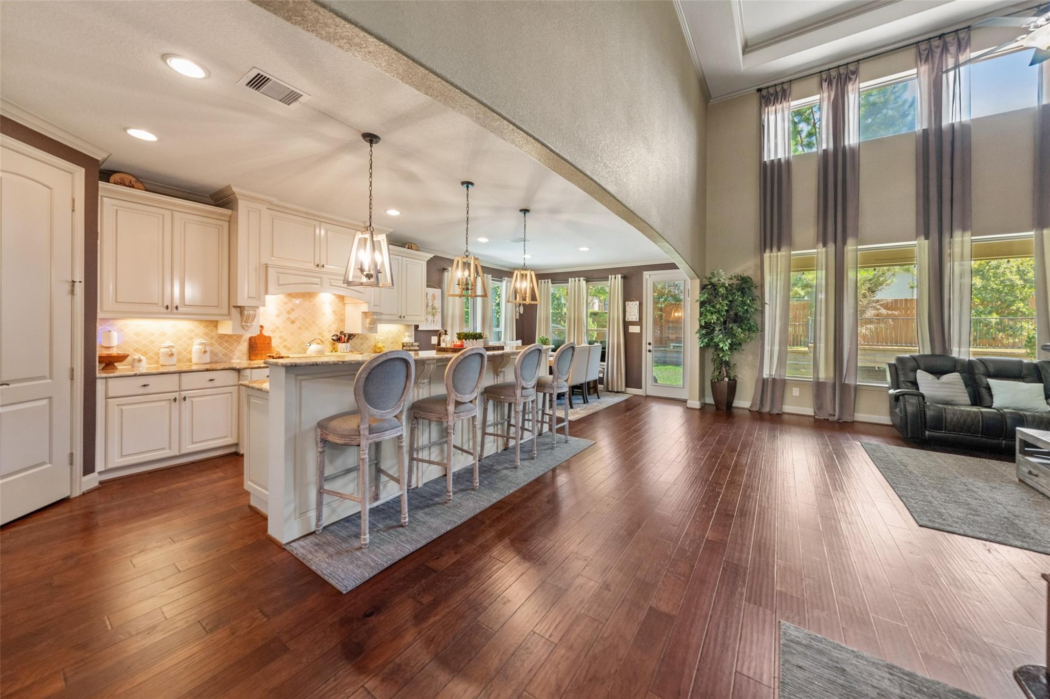 1804 Graystone Hills Court