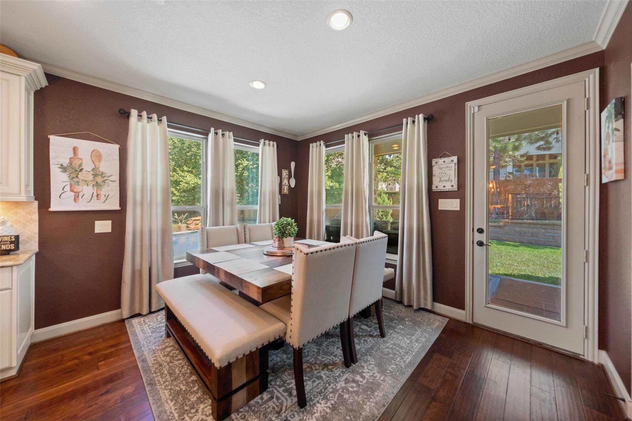 1804 Graystone Hills Court