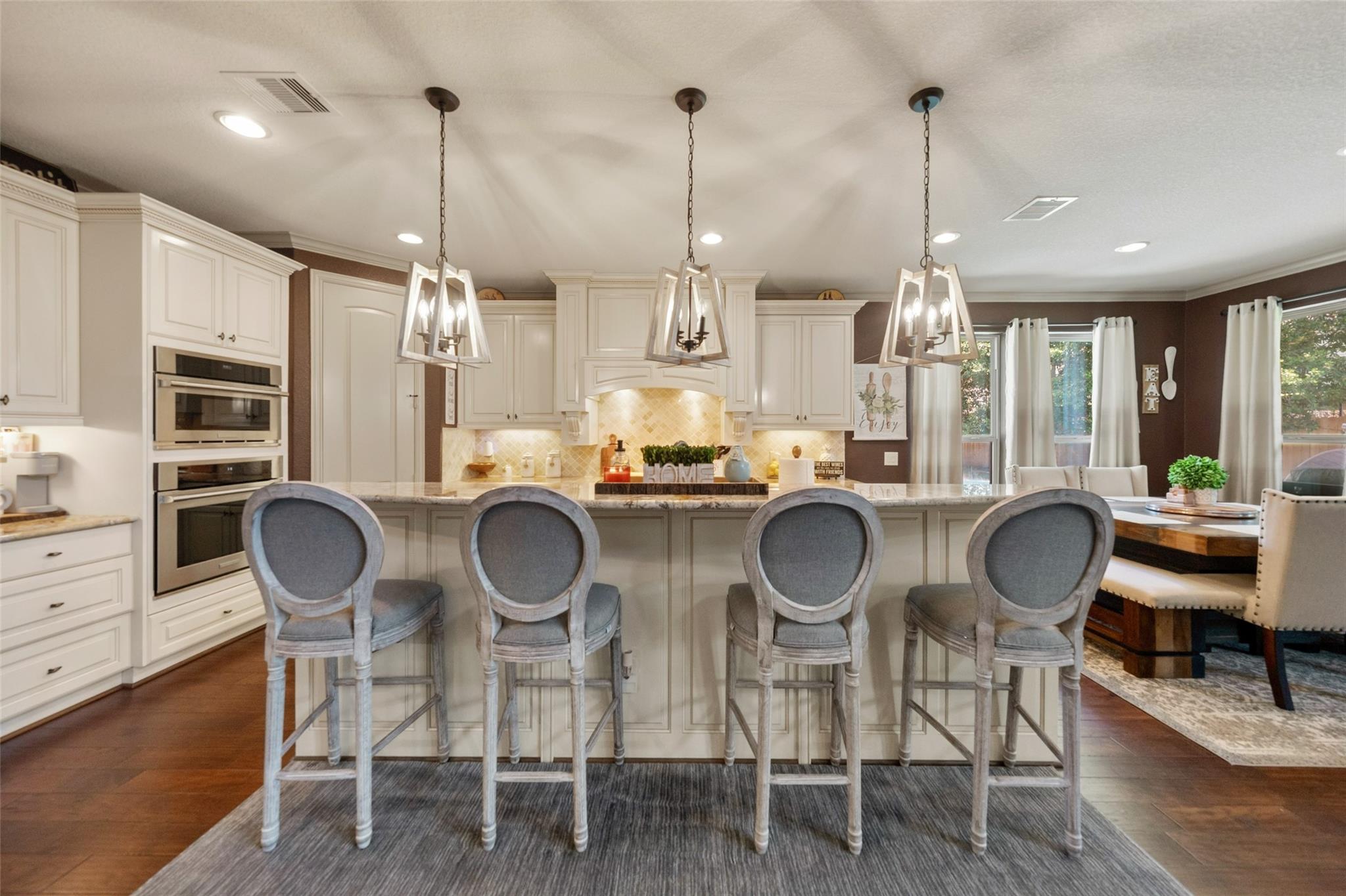 1804 Graystone Hills Court