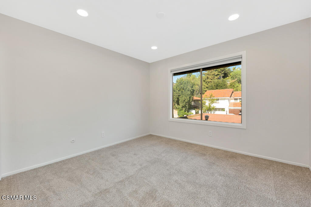 23275 Park Ensenada