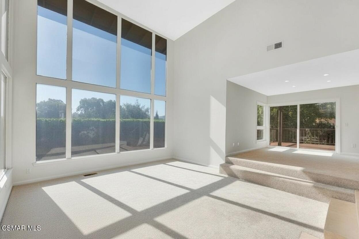 23275 Park Ensenada