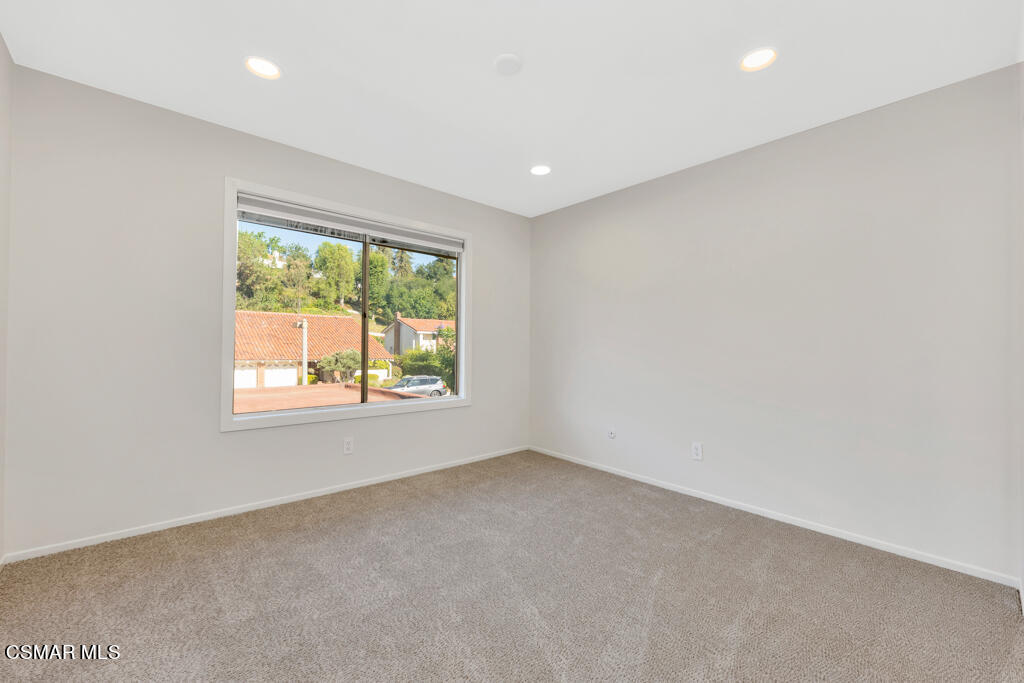 23275 Park Ensenada