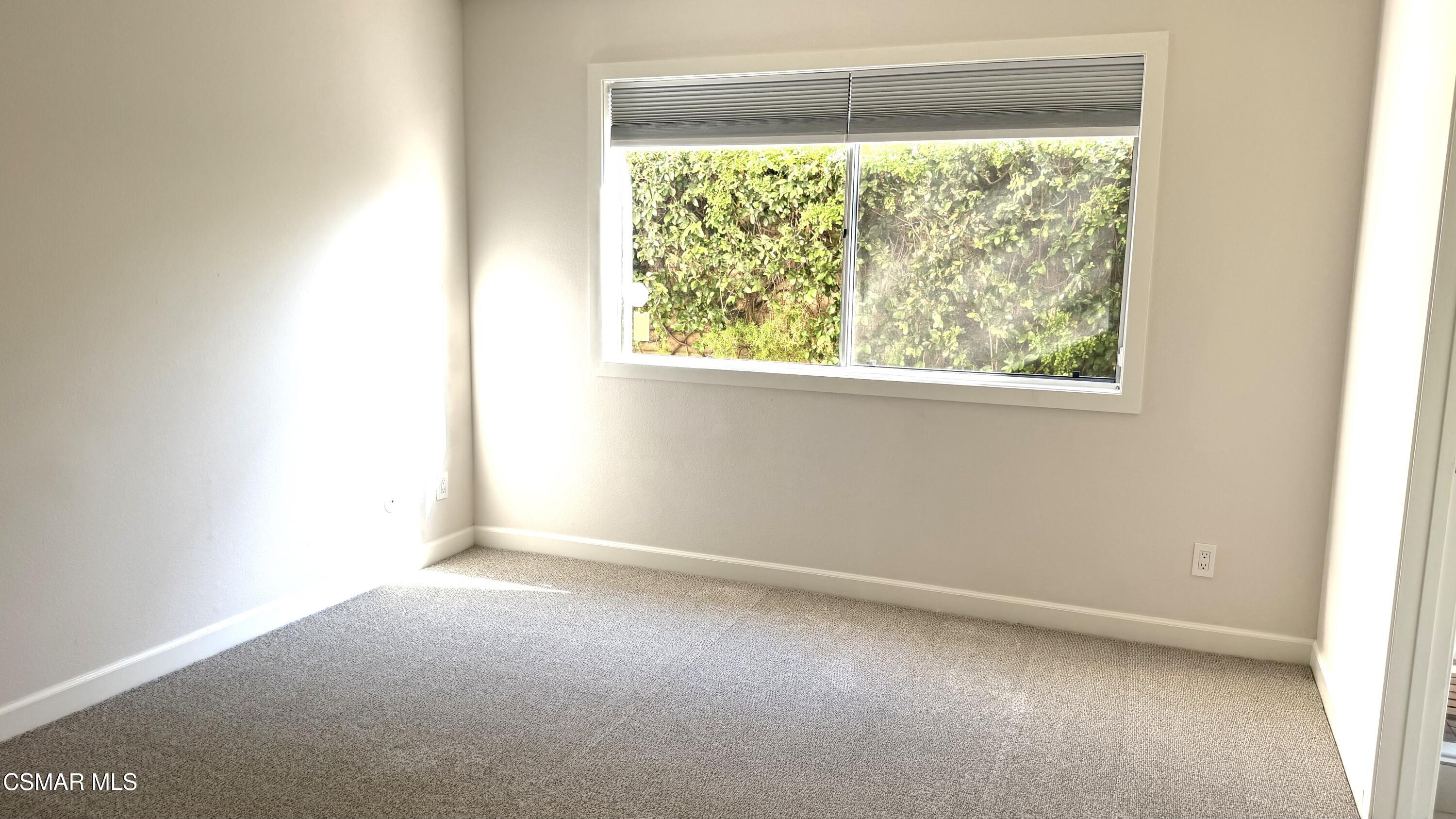 23275 Park Ensenada