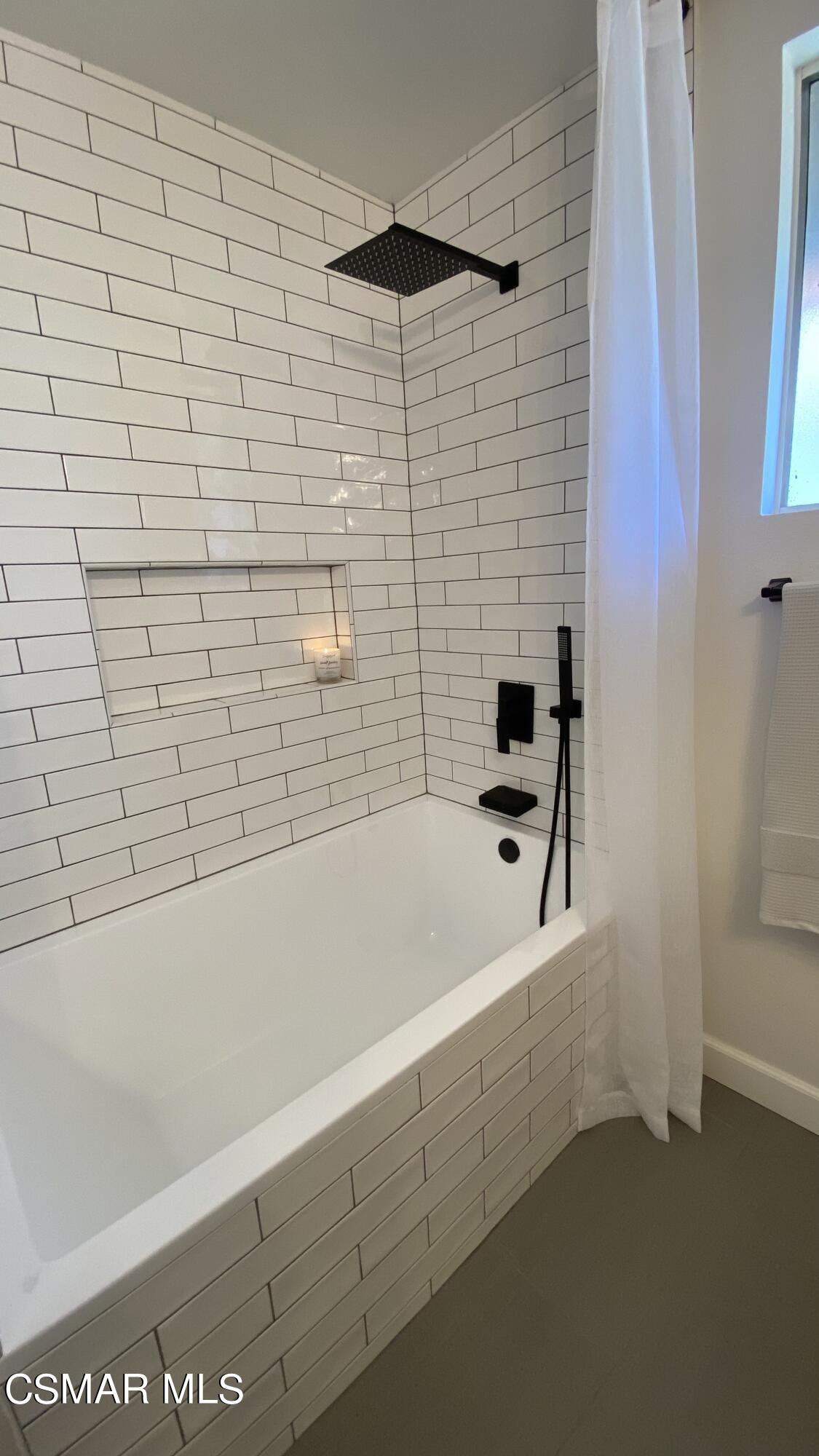 23275 Park Ensenada