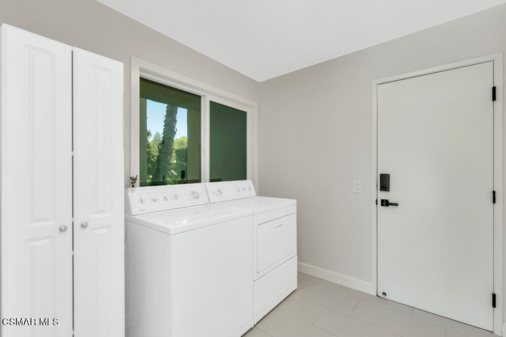 23275 Park Ensenada