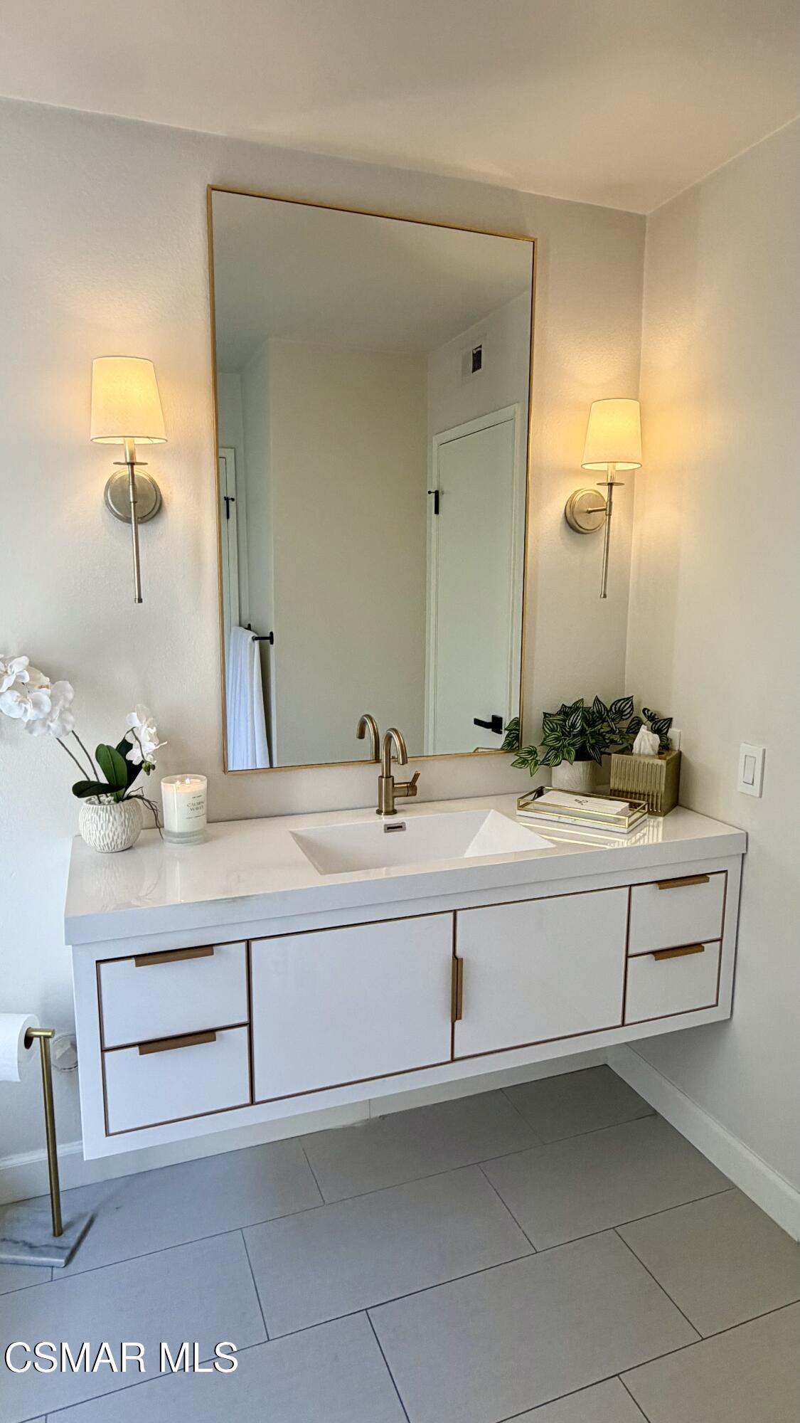 23275 Park Ensenada