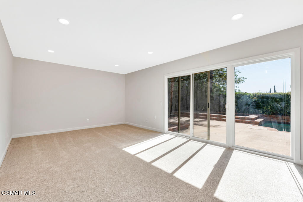 23275 Park Ensenada