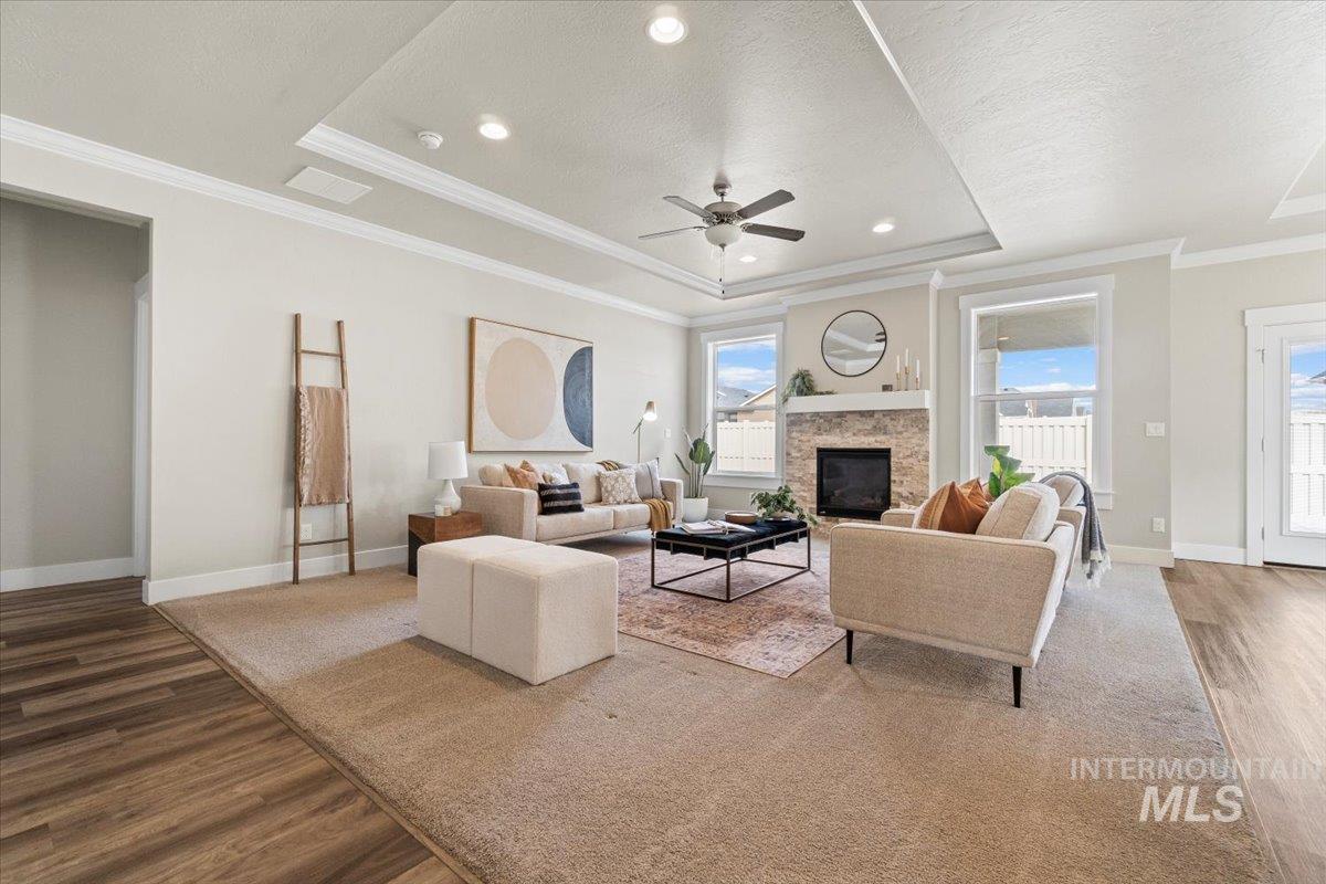 1678 Fort Williams St.