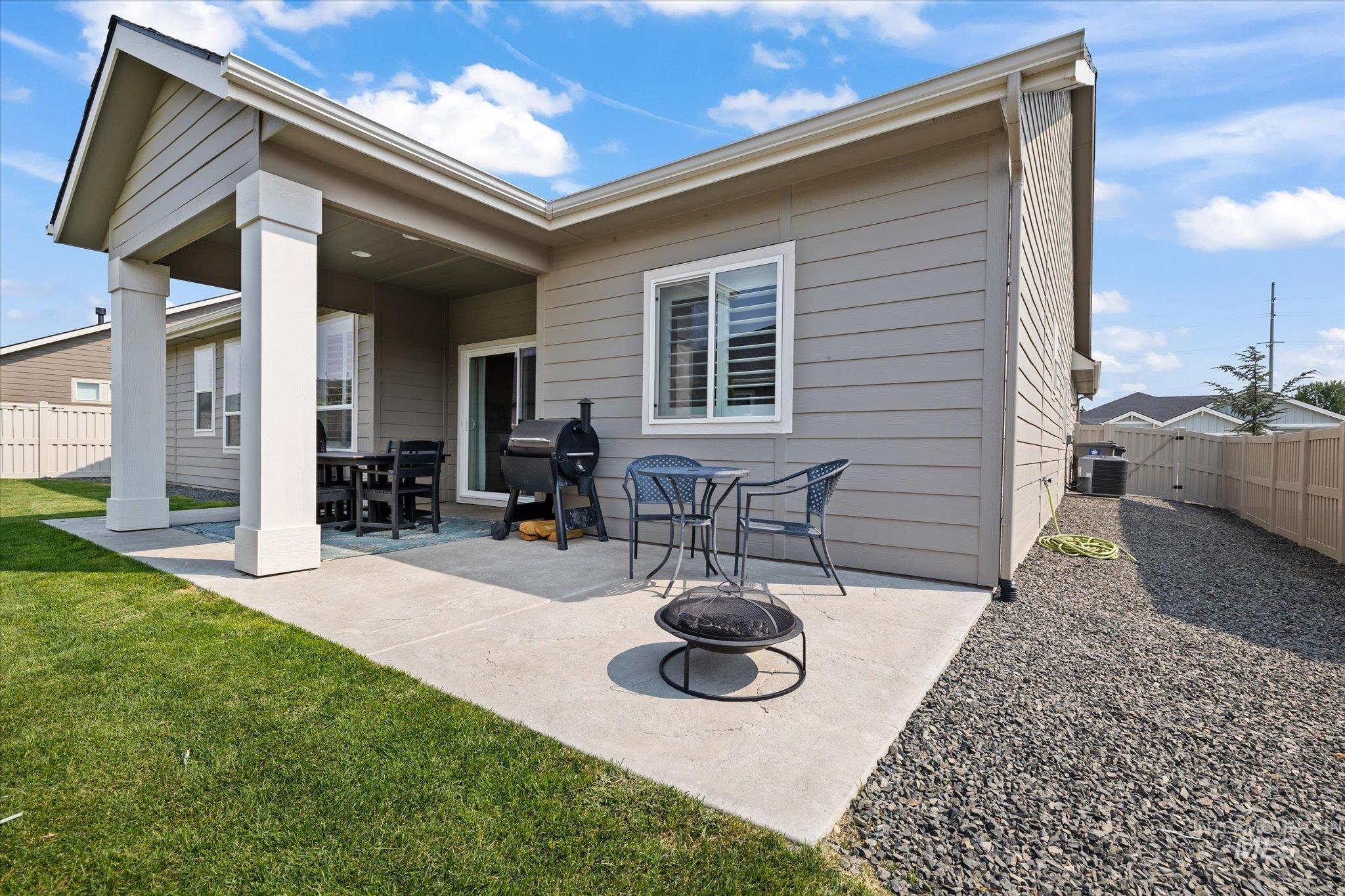 1699 Shoal Point Ave