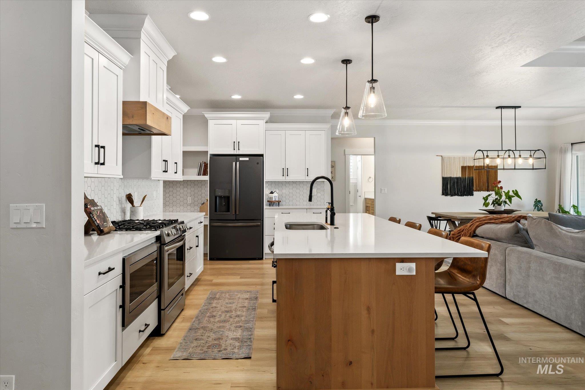 1699 Shoal Point Ave