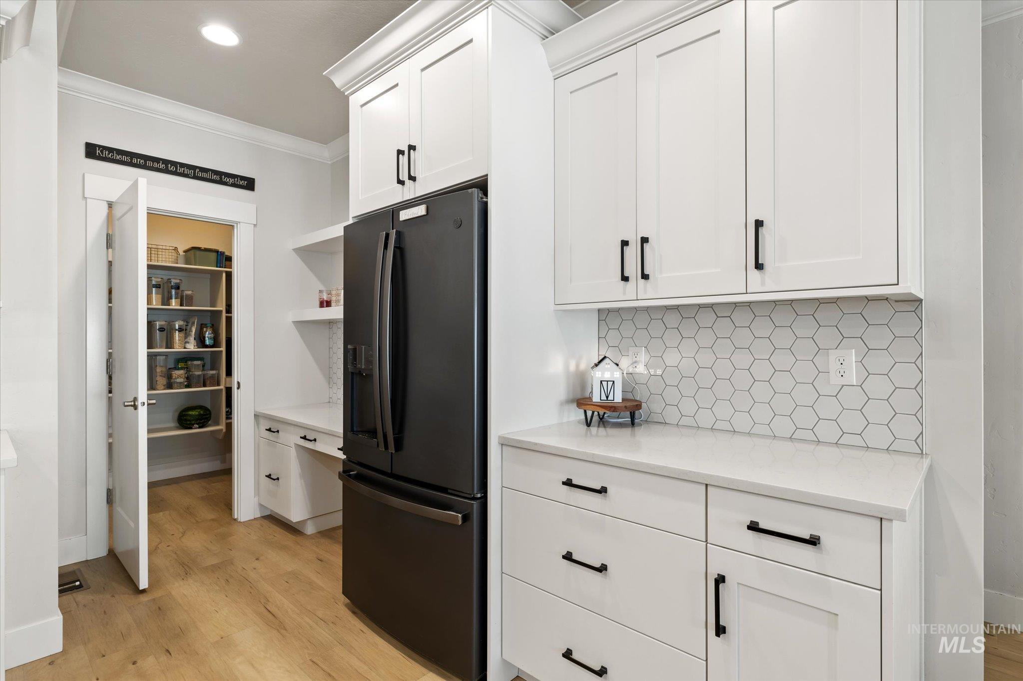 1699 Shoal Point Ave