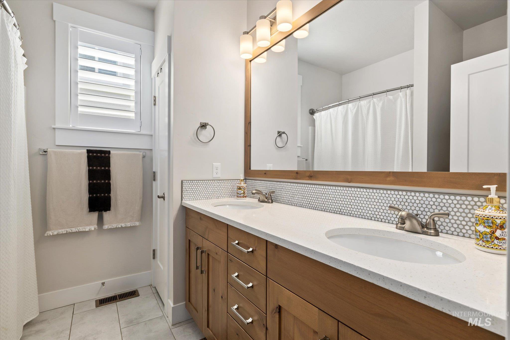 1699 Shoal Point Ave