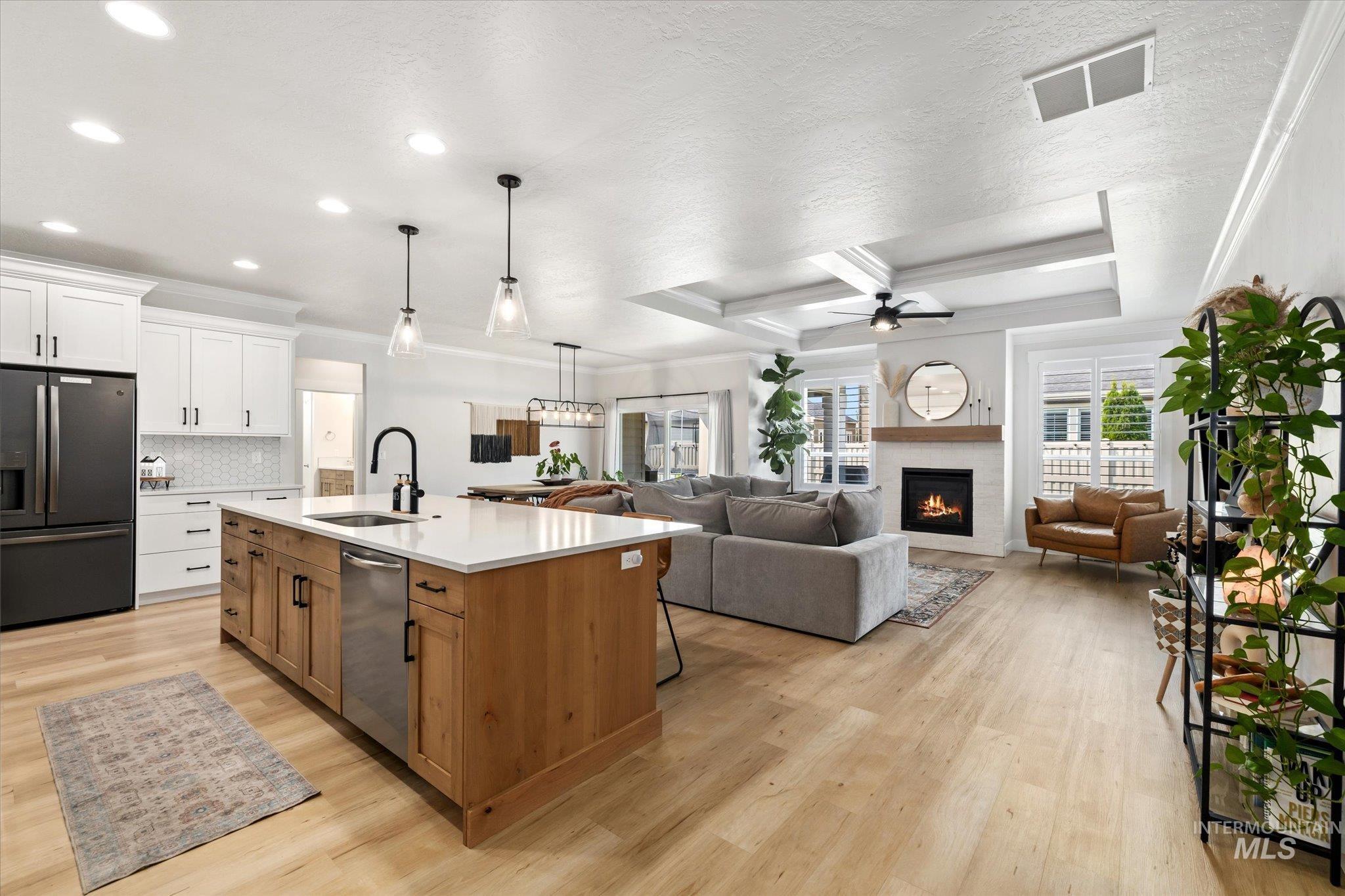 1699 Shoal Point Ave