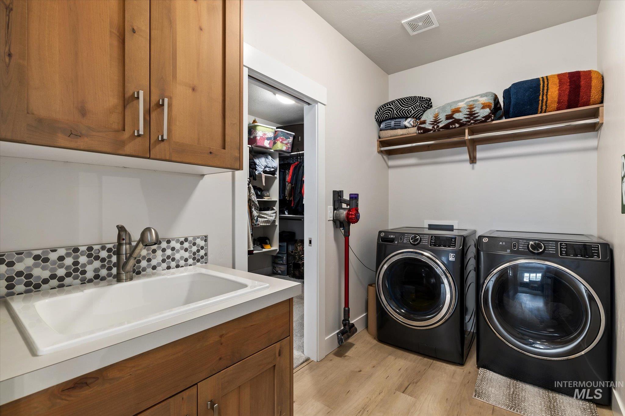 1699 Shoal Point Ave