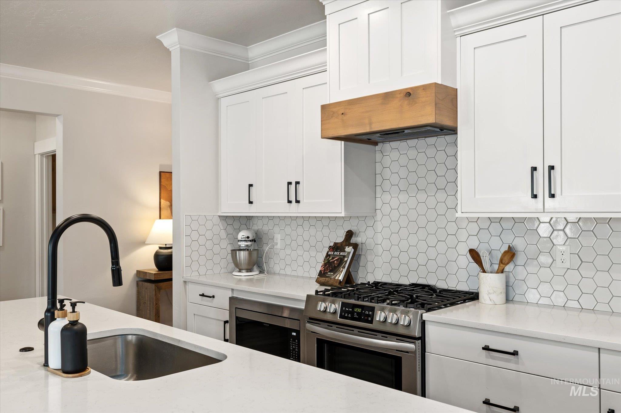 1699 Shoal Point Ave