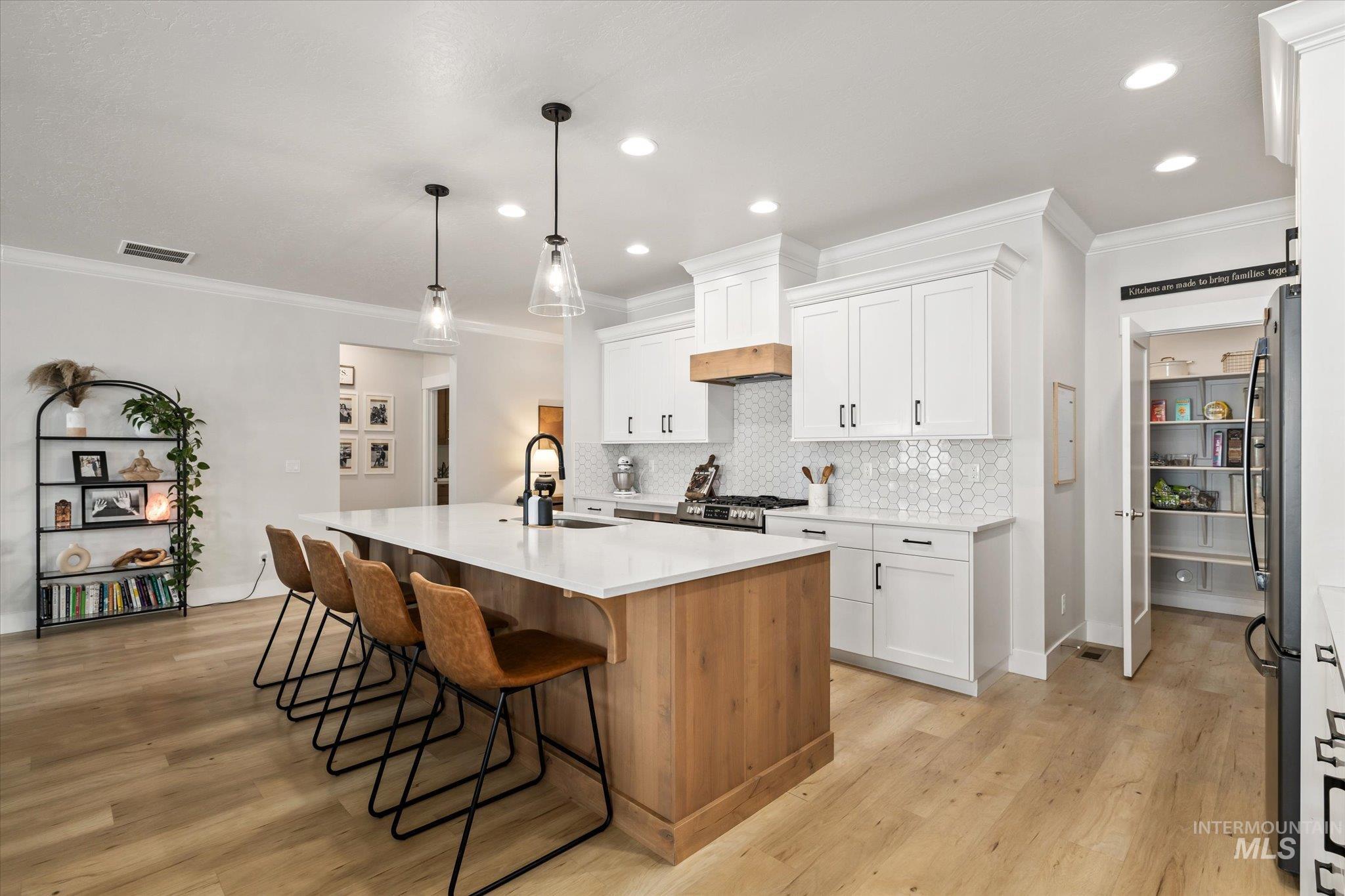 1699 Shoal Point Ave