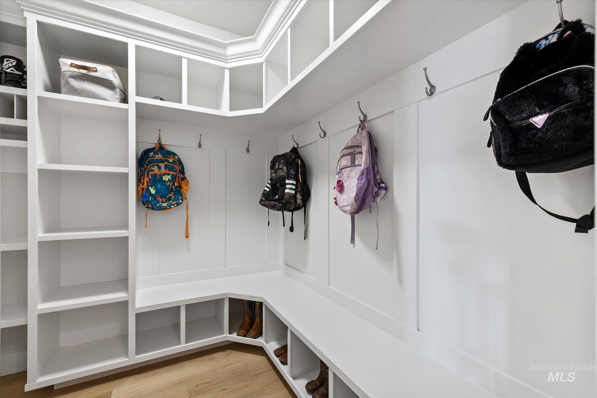 1699 Shoal Point Ave