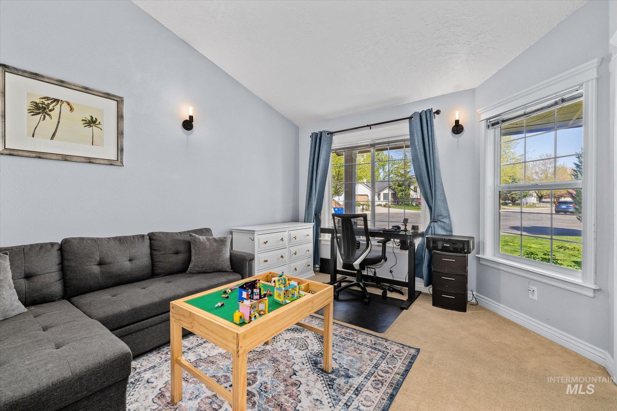 366 S Kestrel Place