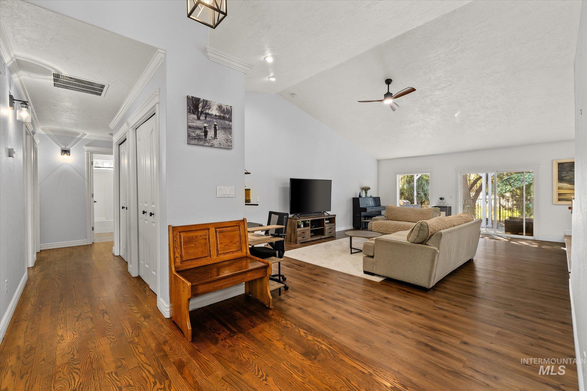 366 S Kestrel Place
