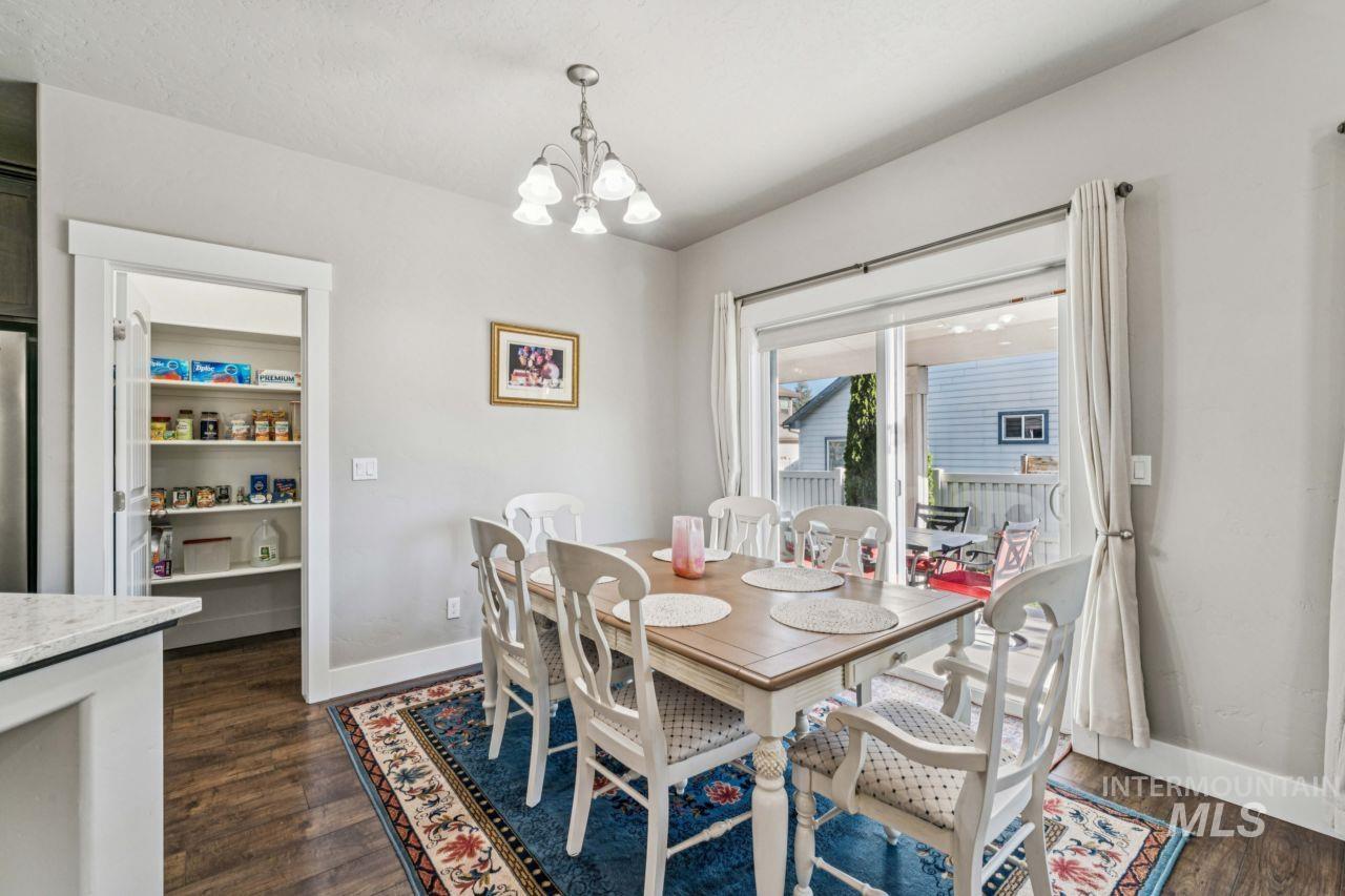 1136 Overland Trail St