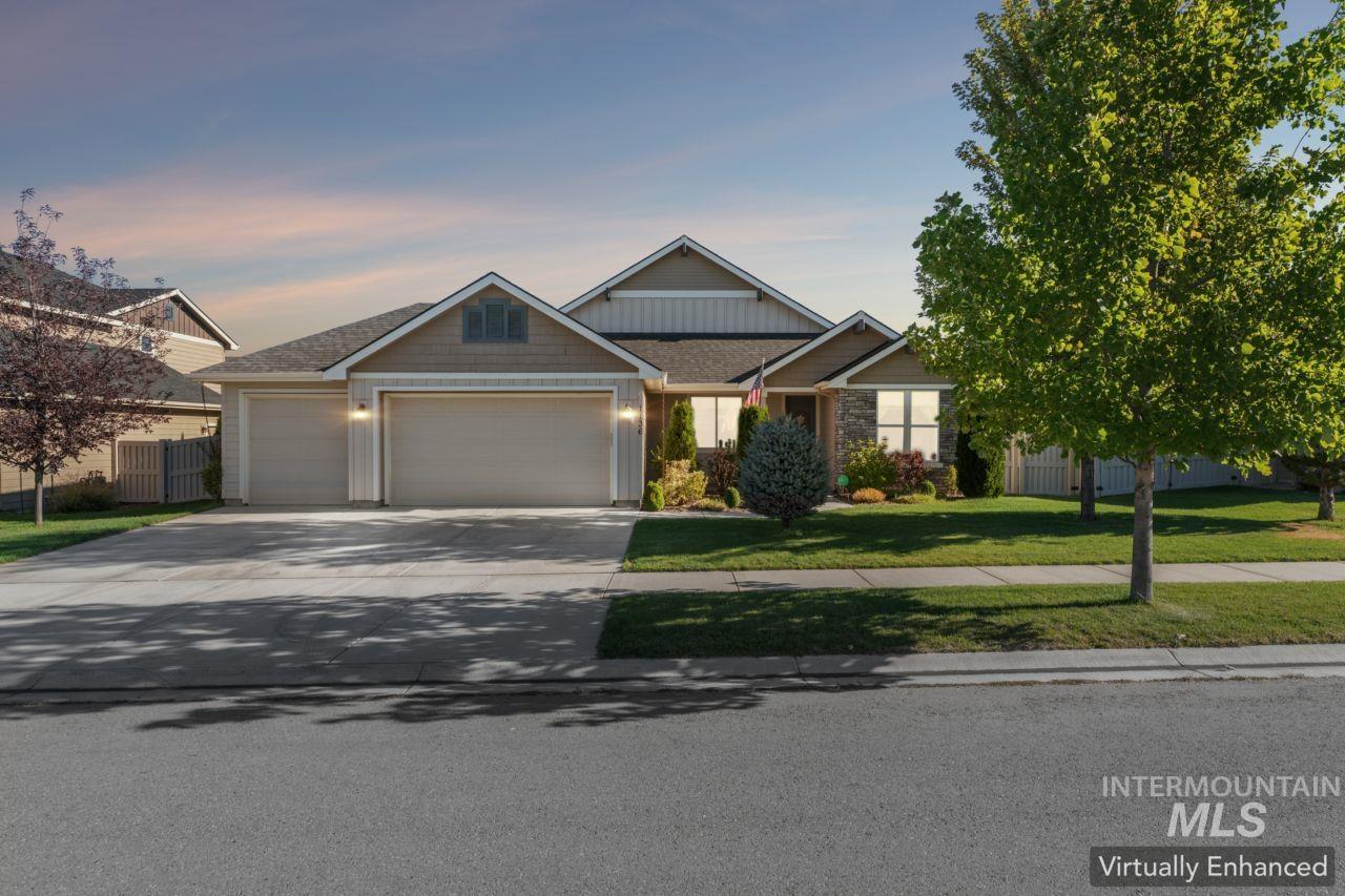 1136 Overland Trail St