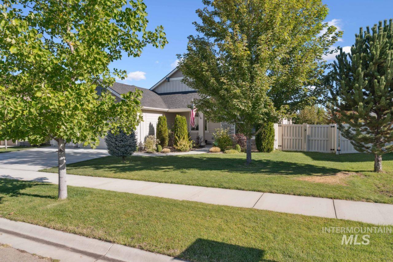 1136 Overland Trail St