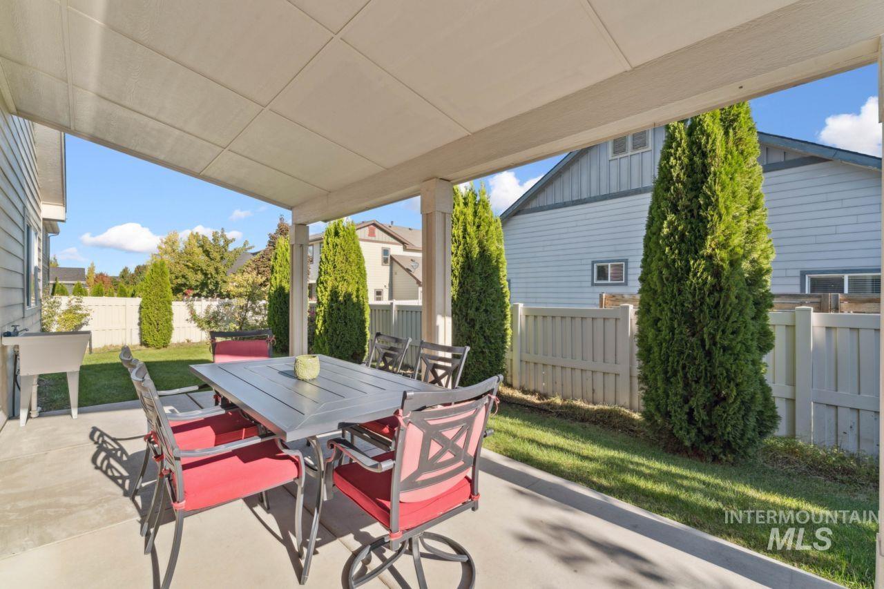 1136 Overland Trail St