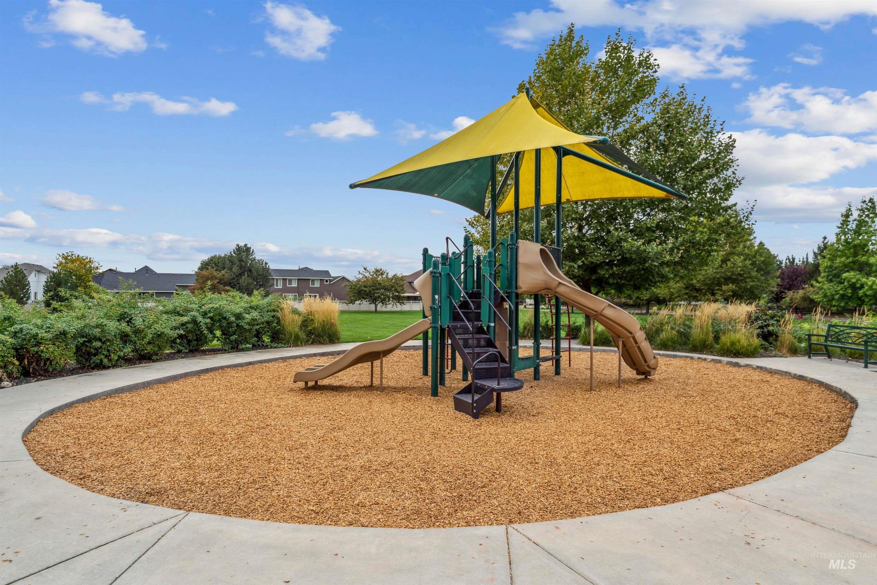 1136 Overland Trail St