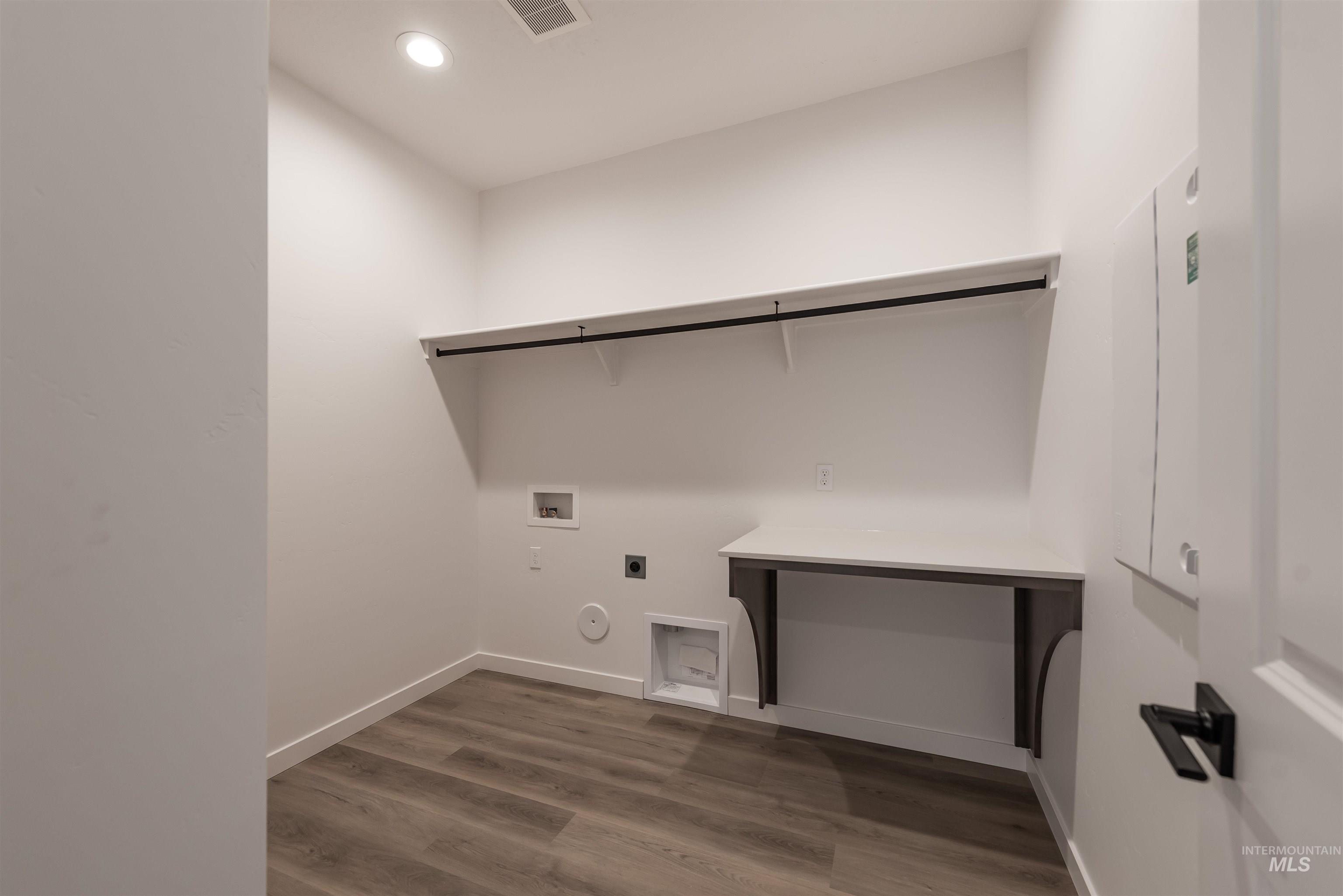380 S Bumper Way